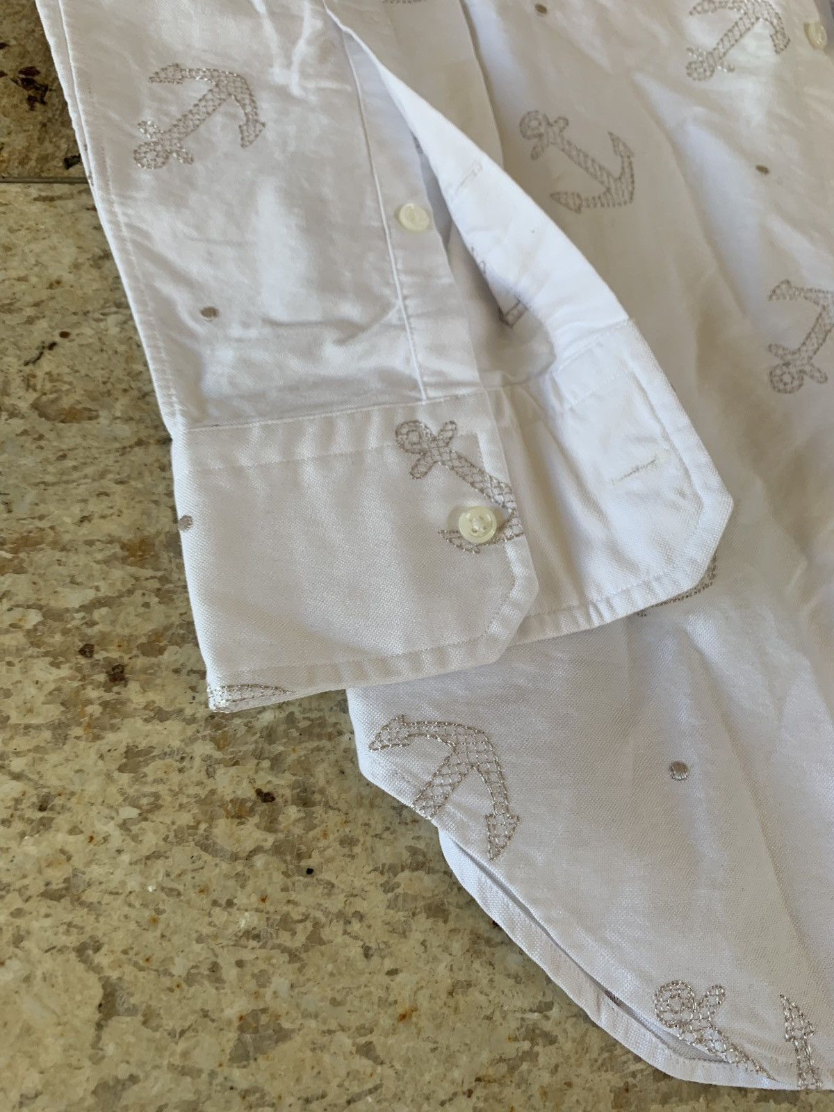 Thom Browne Anchor Embroidered Button Up in White Size US S / EU 44-46 / 1 - 4 Thumbnail