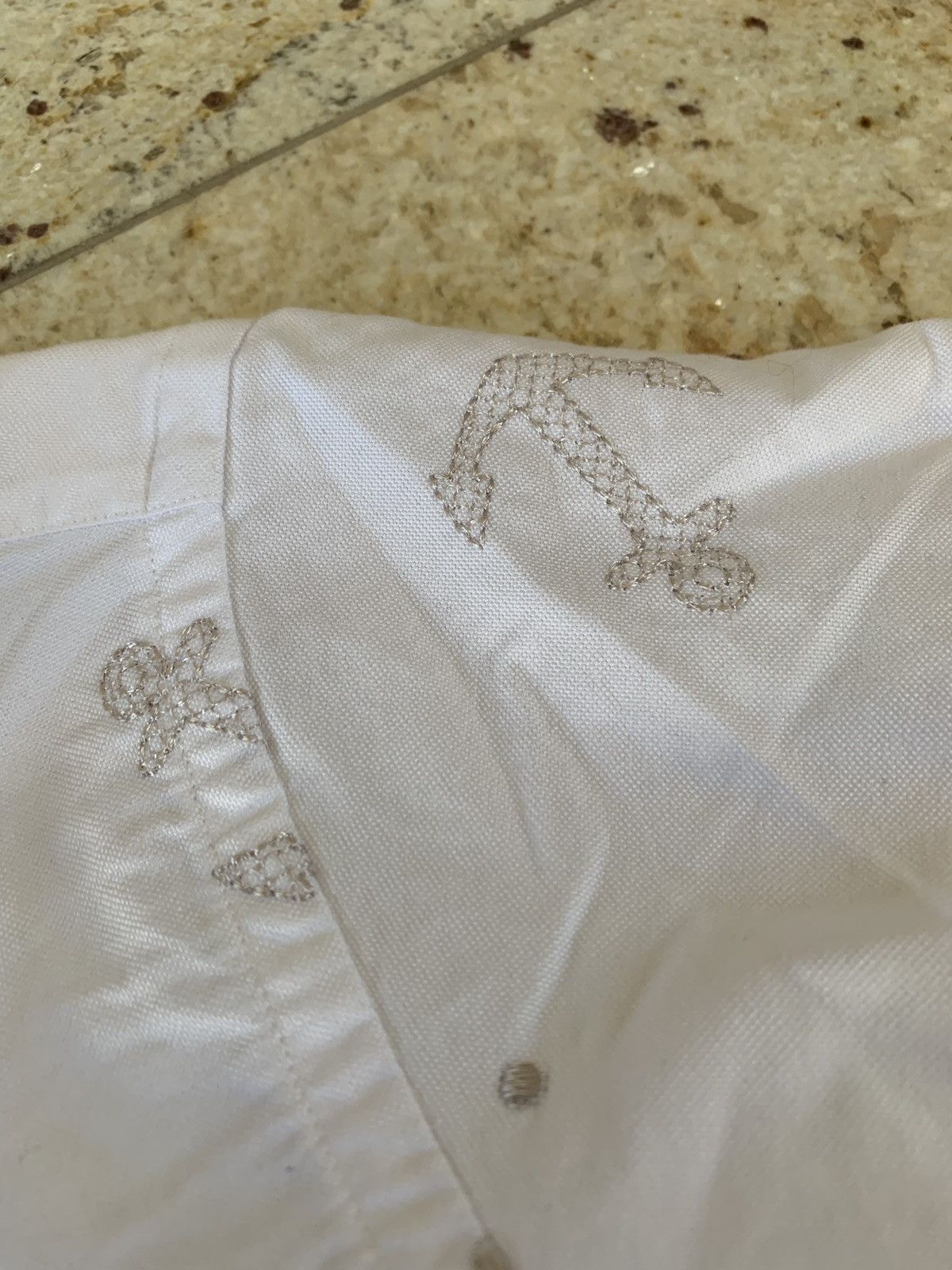 Thom Browne Anchor Embroidered Button Up in White Size US S / EU 44-46 / 1 - 12 Thumbnail