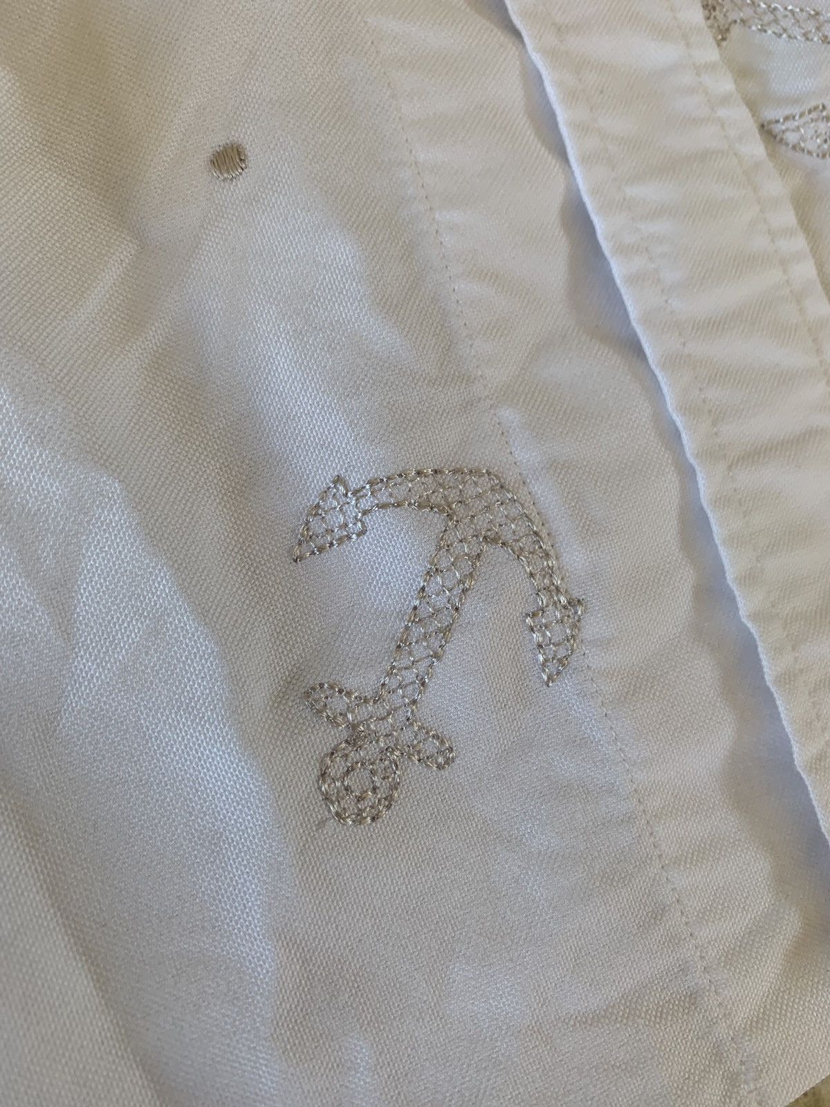 Thom Browne Anchor Embroidered Button Up in White Size US S / EU 44-46 / 1 - 7 Thumbnail