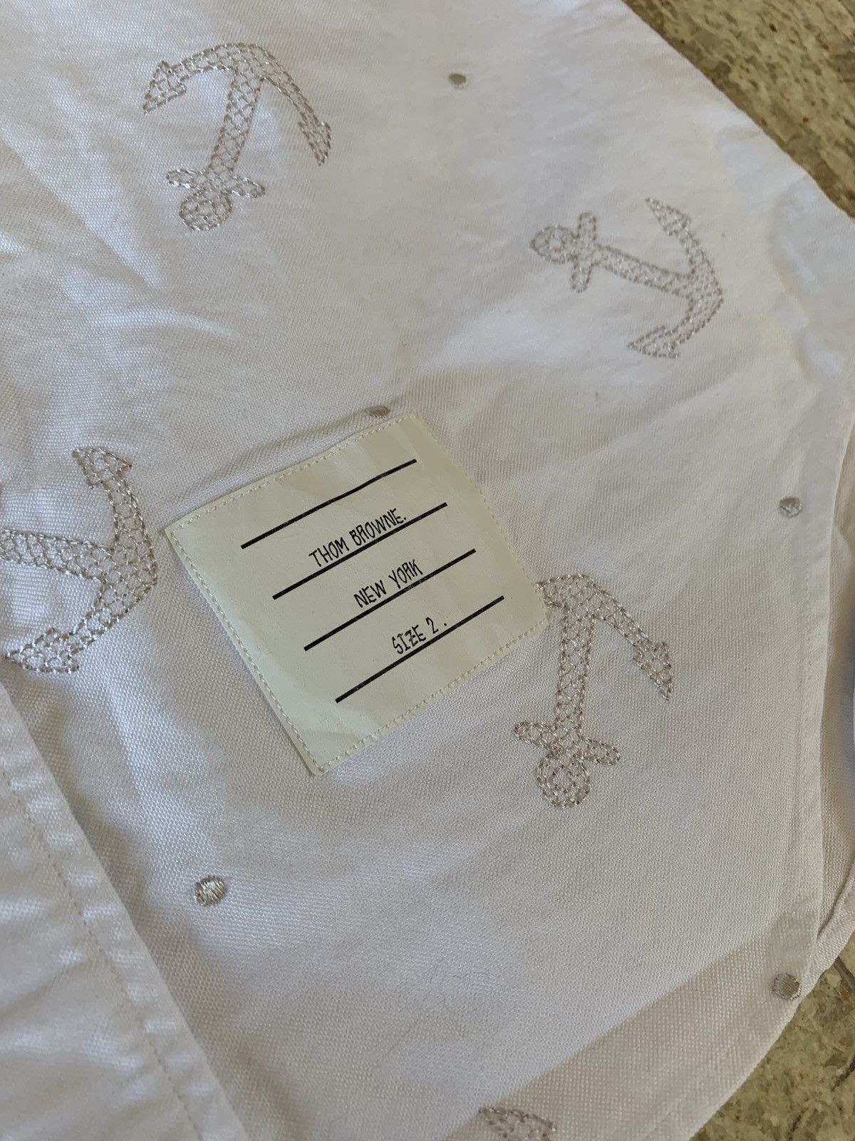 Thom Browne Anchor Embroidered Button Up in White Size US S / EU 44-46 / 1 - 5 Thumbnail