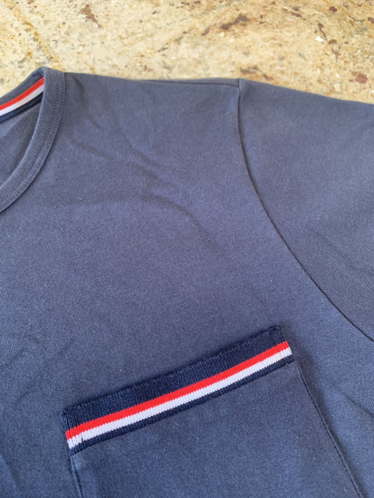 Thom Browne Logo Trim Classic Pocket Tee Size US XXS / EU 40 - 10 Thumbnail