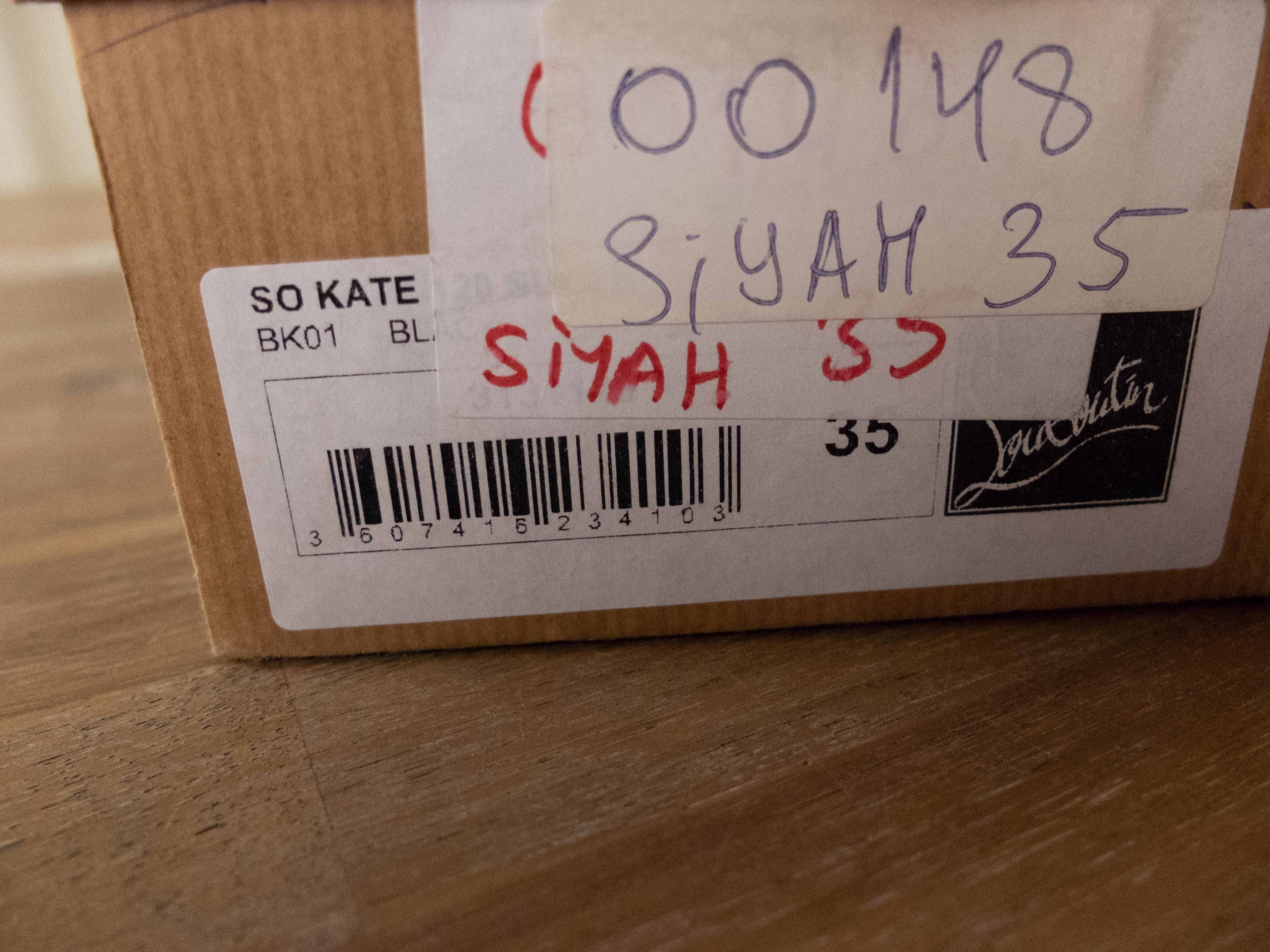 Christian Louboutin CHRISTIAN LOUBOUTIN So Kate black suede pumps stiletto 5 35 Size US 5 / IT 35 - 12 Thumbnail