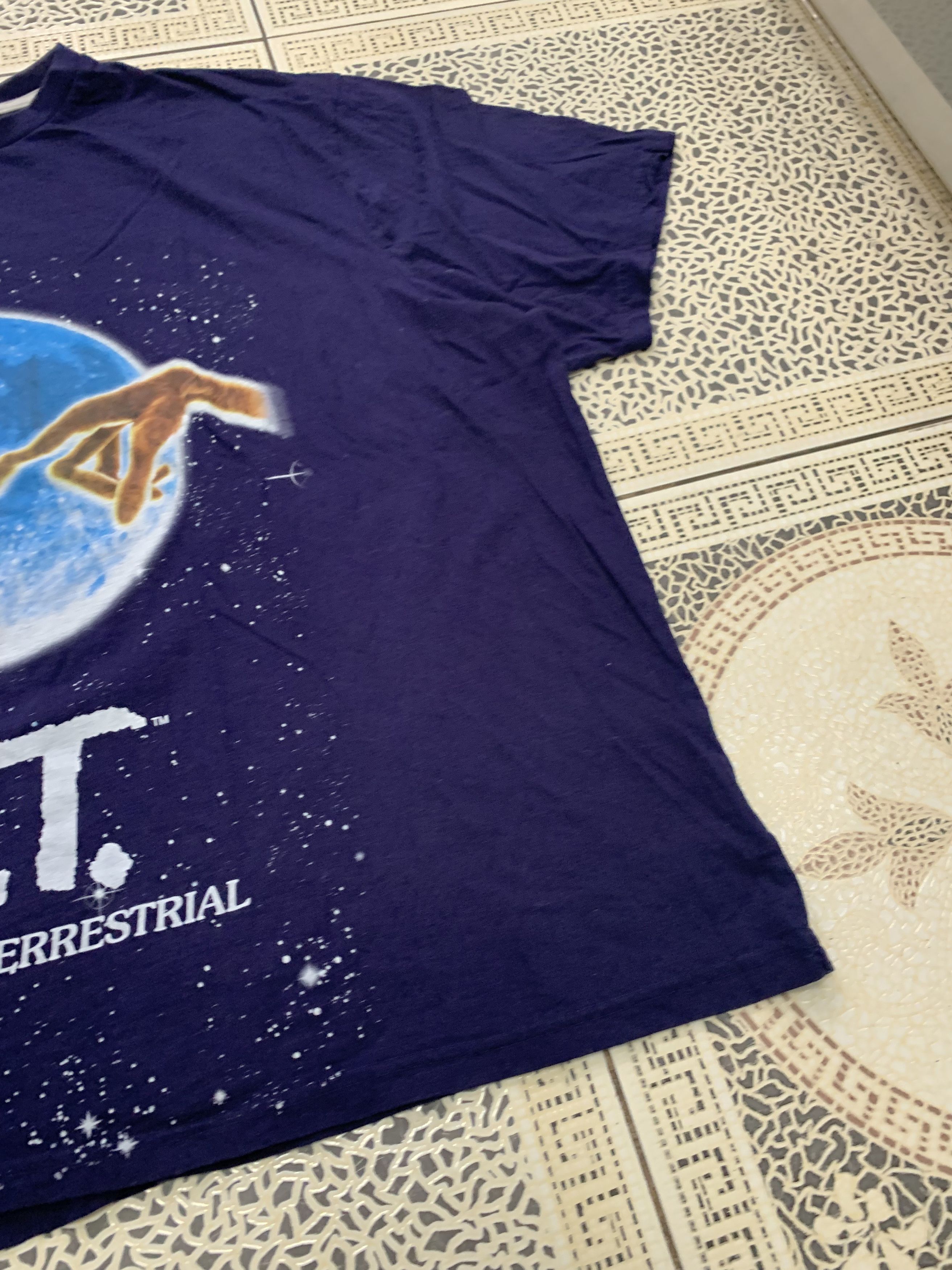 Universal Studios The Extra-Terrestrail tee 4XL-3XL Size US XXL / EU 58 / 5 - 7 Thumbnail