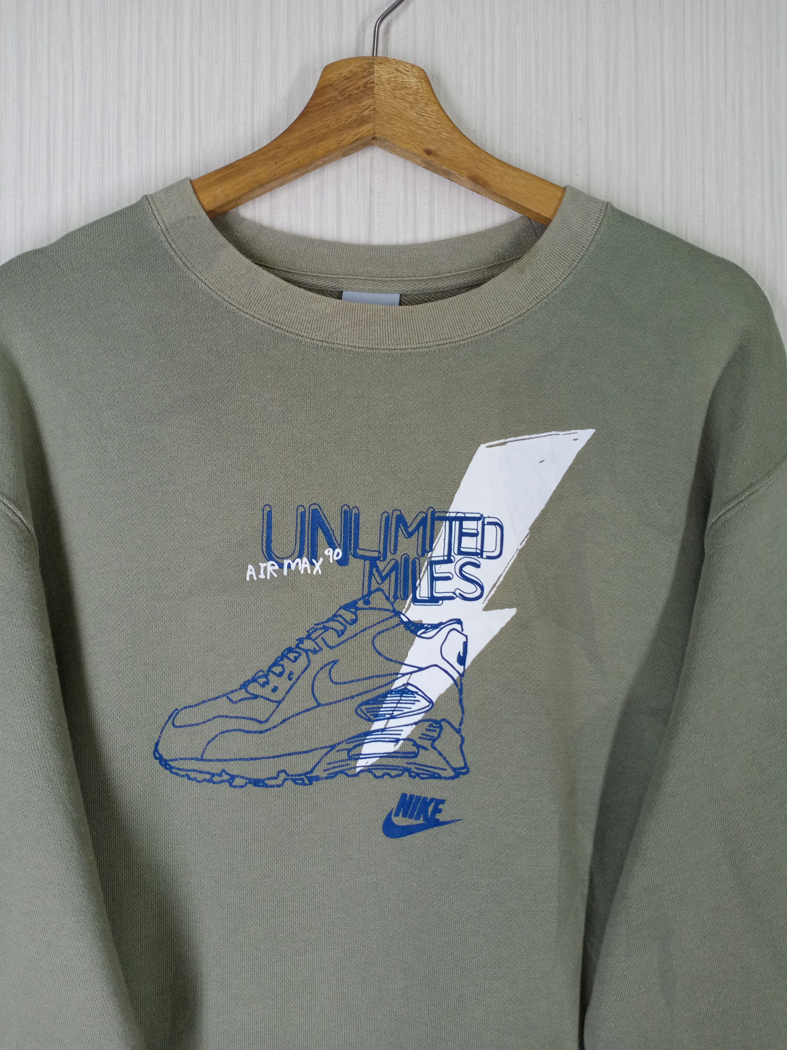 Nike Vintage Nike Air Max Big Logo Fullover Sweatshirt Size US XL / EU 56 / 4 - 1 Thumbnail