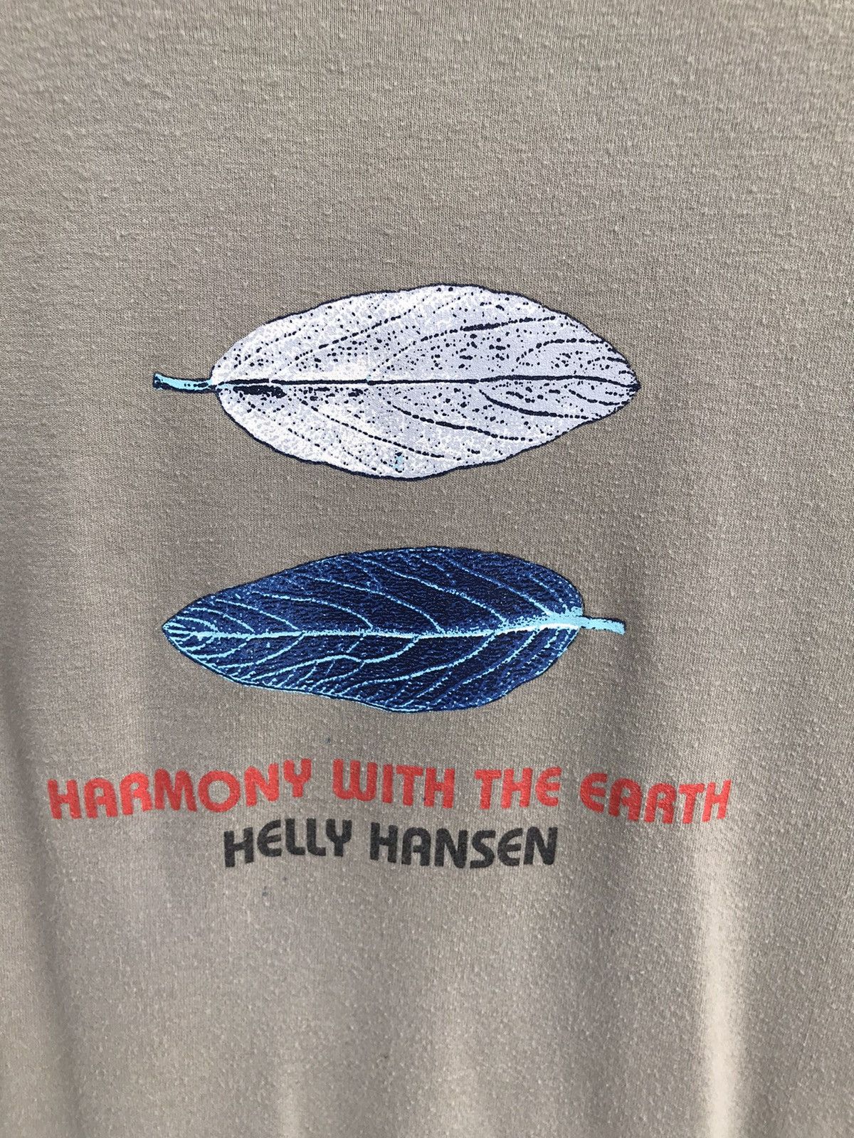Helly Hansen Vintage Helly Hansen Harmony With The Earth Print Tee Size US S / EU 44-46 / 1 - 3 Thumbnail