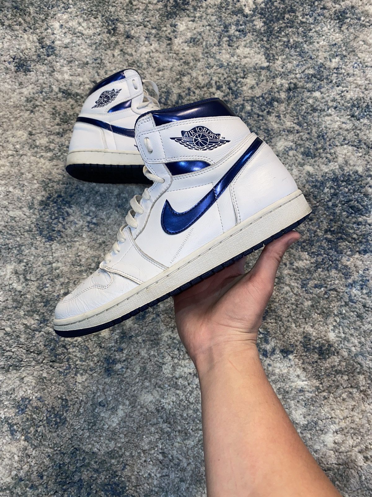 image of Jordan Nike Jordan 1 Retro Metallic Navy 2016 Shoes in White, Men's (Size 9)