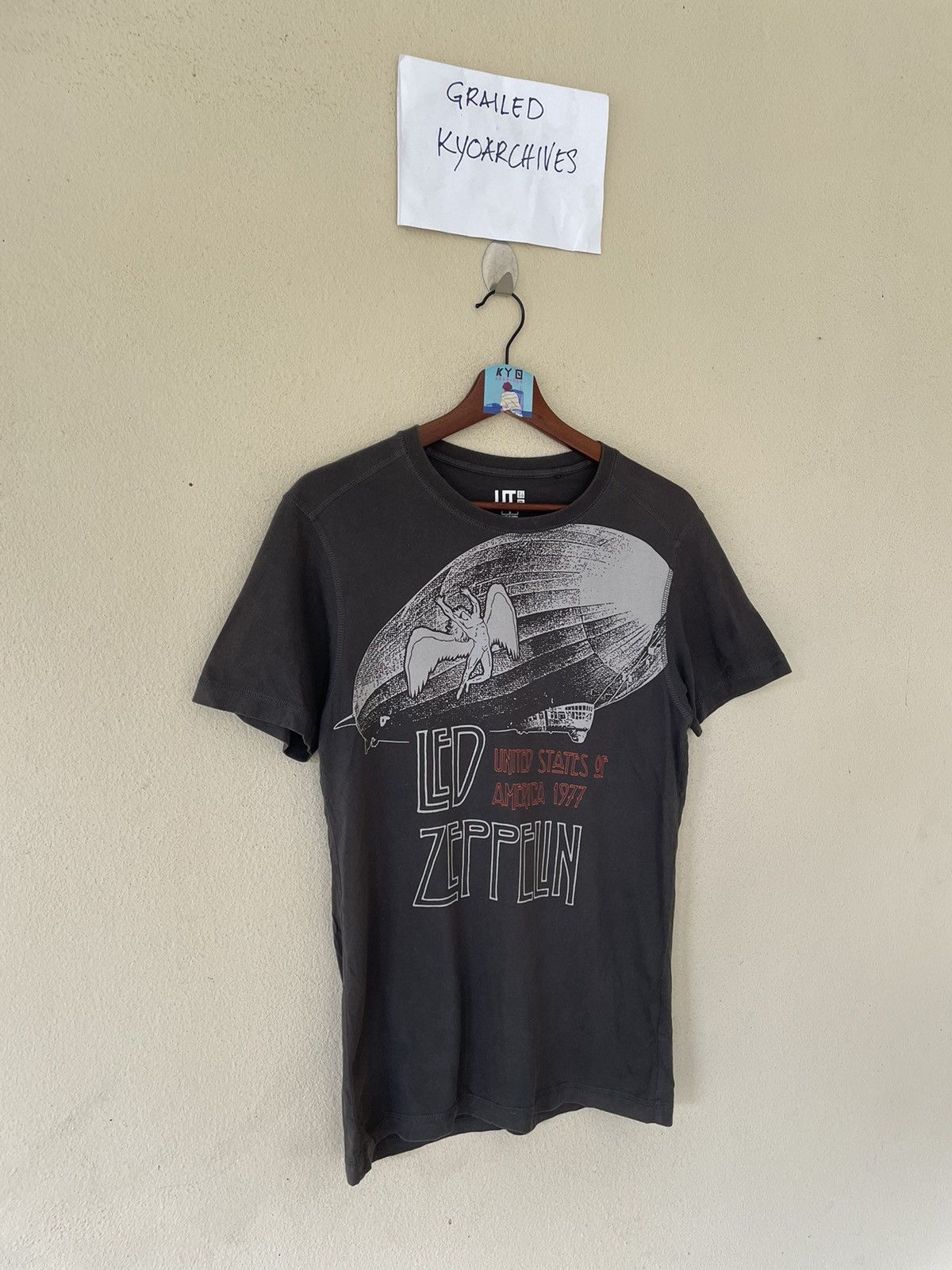 Band Tees × Led Zeppelin × Uniqlo LED ZEPPELIN x UNIQLO TEE Size US S / EU 44-46 / 1 - 2 Thumbnail