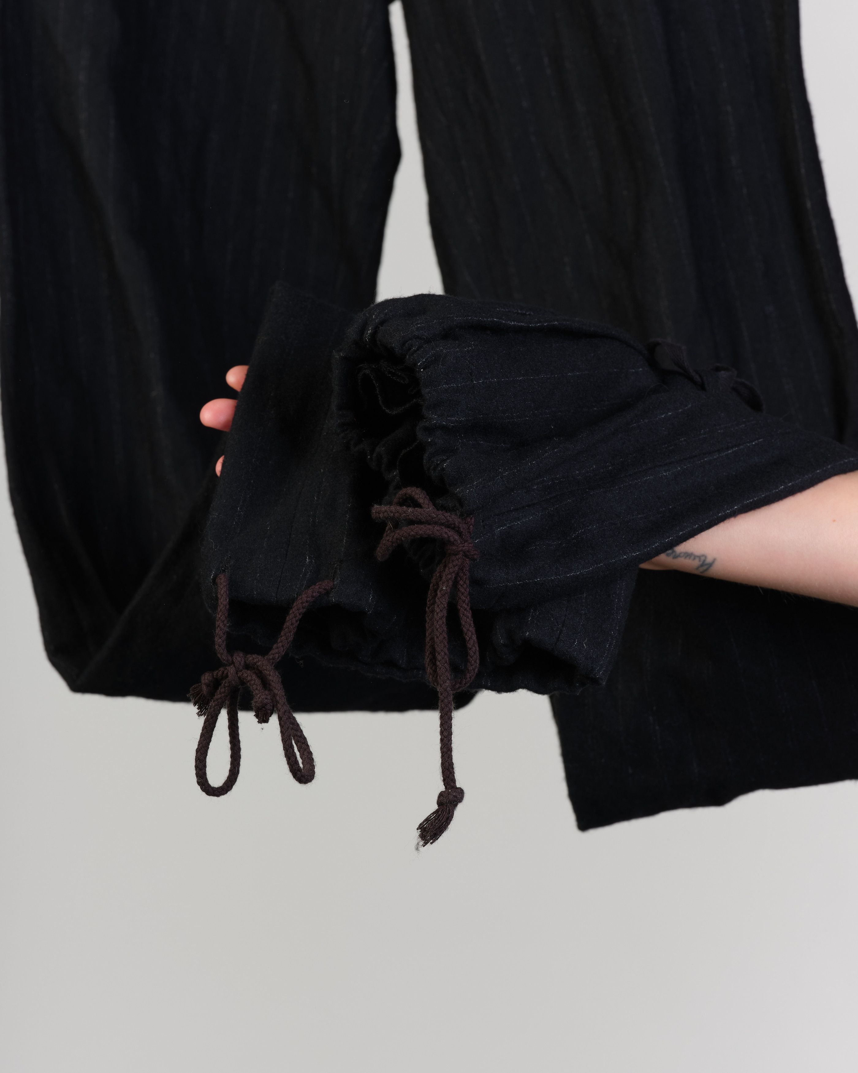 Ann Demeulemeester 90s Pinstripe Pants with Lace Up Detail Size 26" / US 2 / IT 38 - 4 Thumbnail