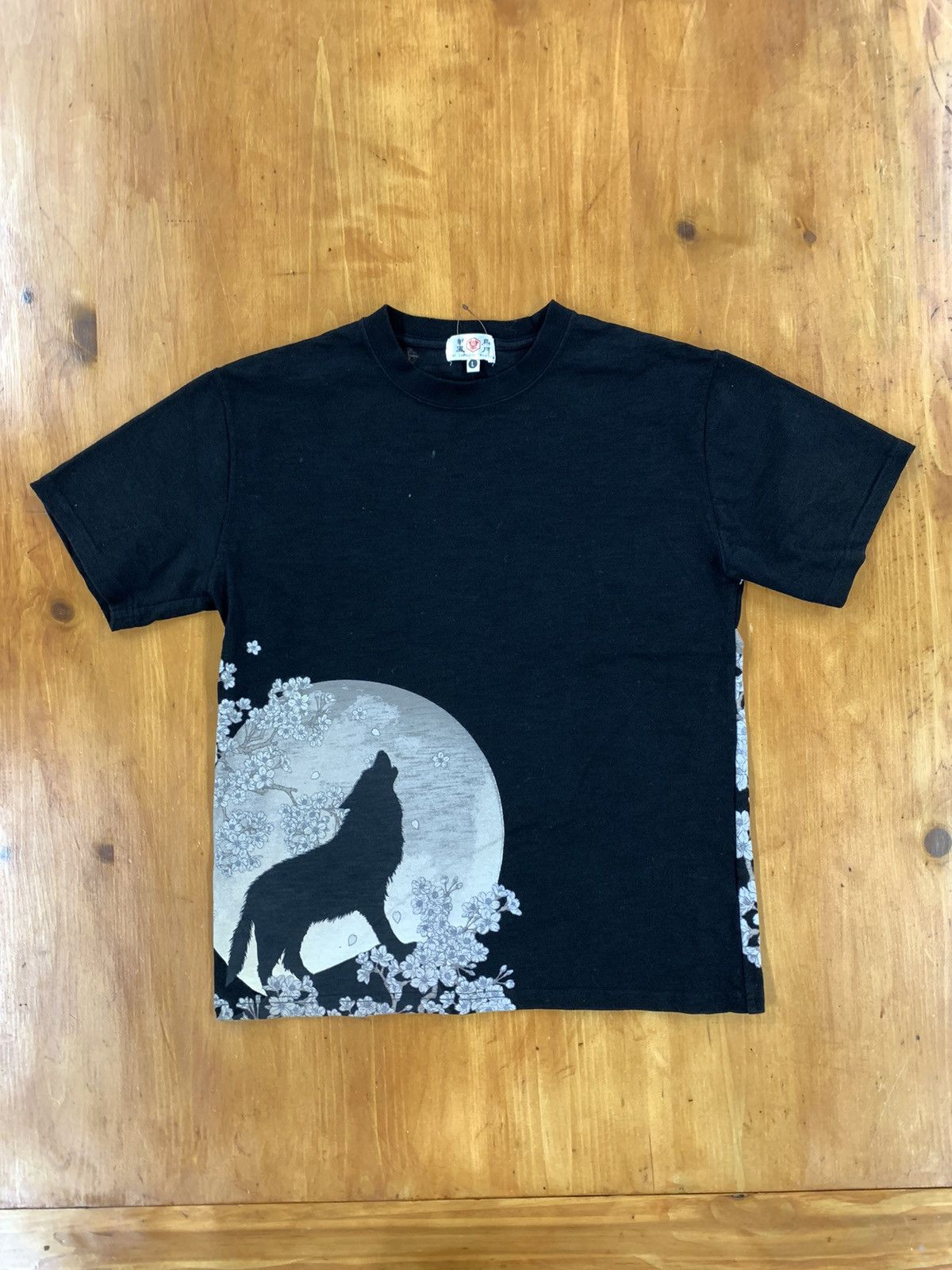 image of Vintage Japanese Tradition Embroidered Howling Spirit Wolf in Black, Men's (Size Large)