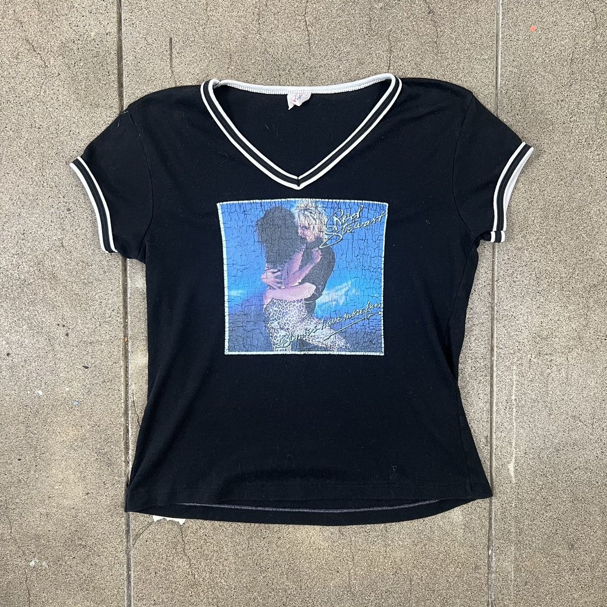 Band Tees × Vintage vintage 80s rod stewart blondes have more fun baby tee. Size M / US 6-8 / IT 42-44 - 1 Thumbnail