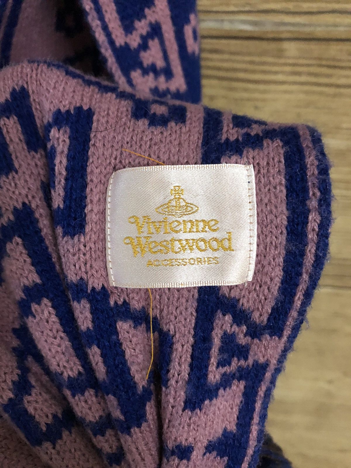 Vivienne Westwood Vivienne Westwood Scarf Native Winter Wear Luxury Size ONE SIZE - 2 Thumbnail