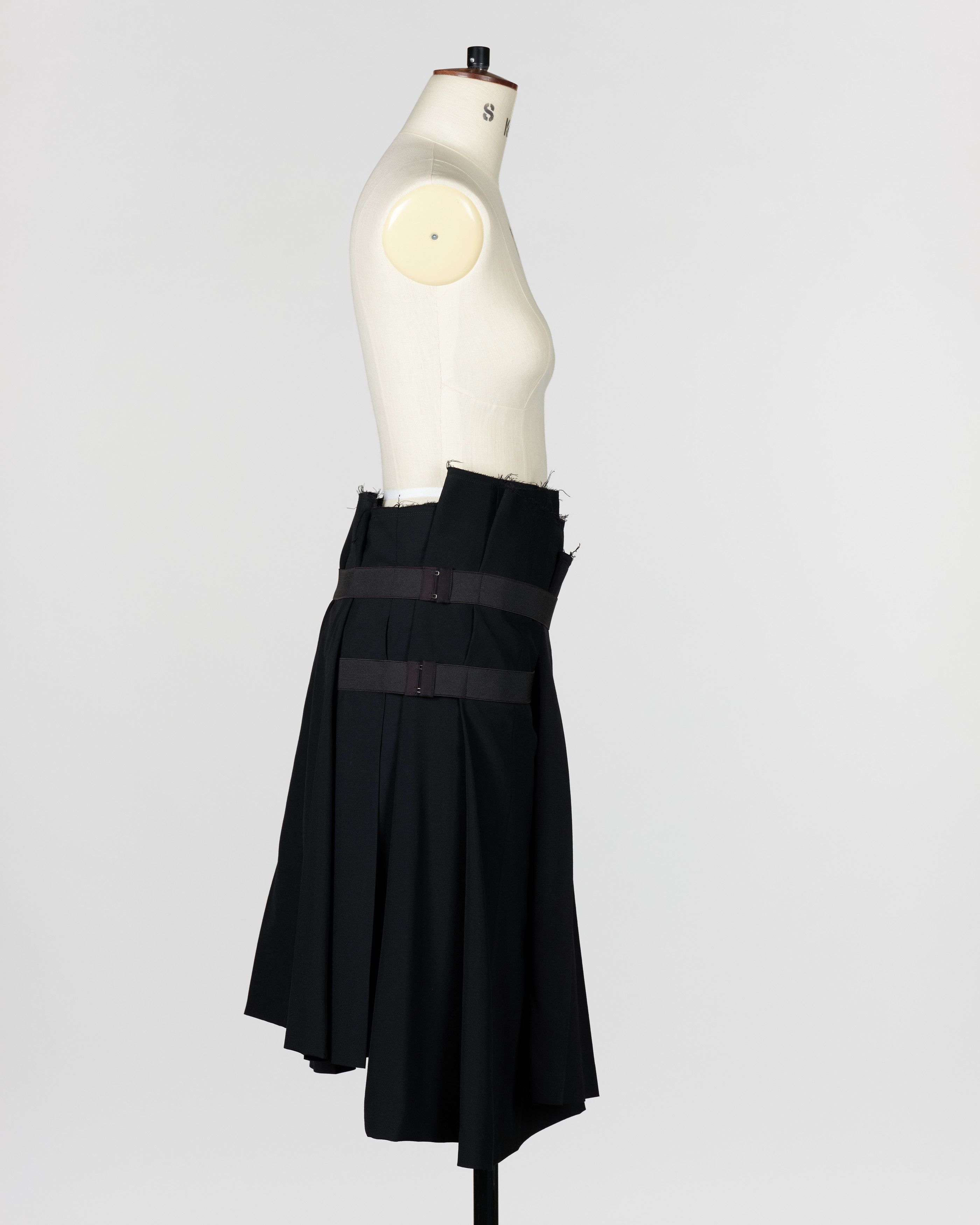 Comme des Garcons Rare Vintage 2012 Asymmetric Pleated Skirt Size 27" / US 4 / IT 40 - 4 Thumbnail