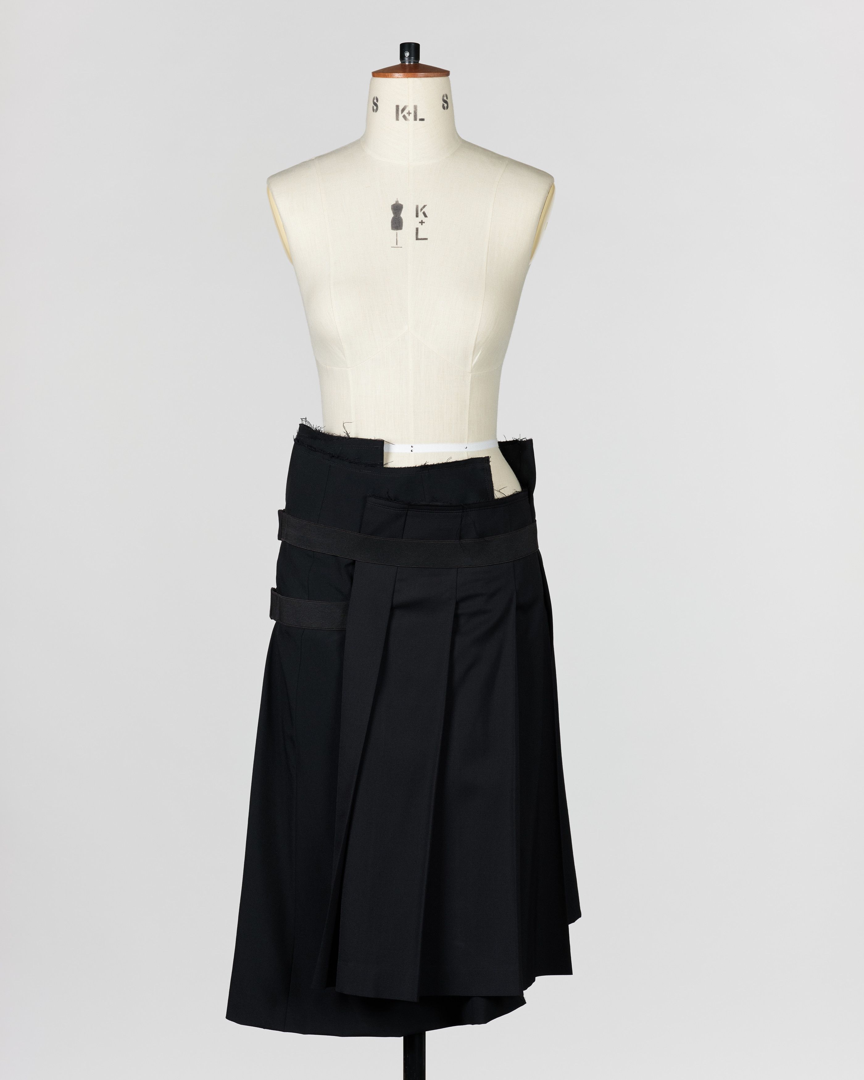 Comme des Garcons Rare Vintage 2012 Asymmetric Pleated Skirt Size 27" / US 4 / IT 40 - 1 Thumbnail