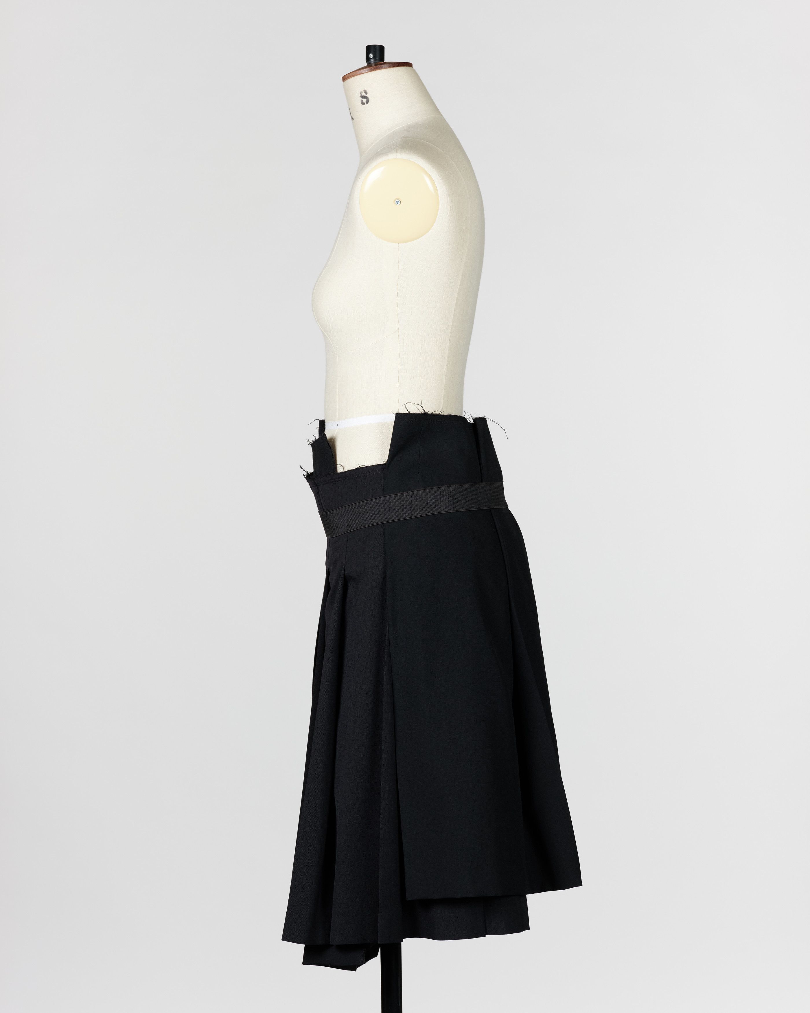 Comme des Garcons Rare Vintage 2012 Asymmetric Pleated Skirt Size 27" / US 4 / IT 40 - 2 Thumbnail
