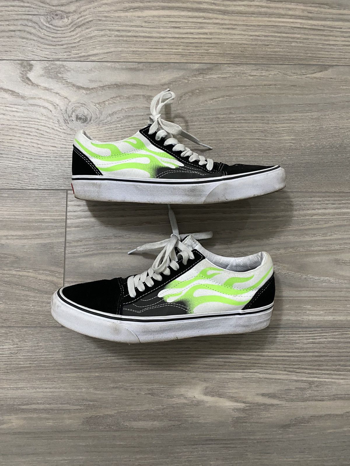 Vans Vans Old School ‘Flame Black White’ Size US 8.5 / EU 41-42 - 1 Thumbnail