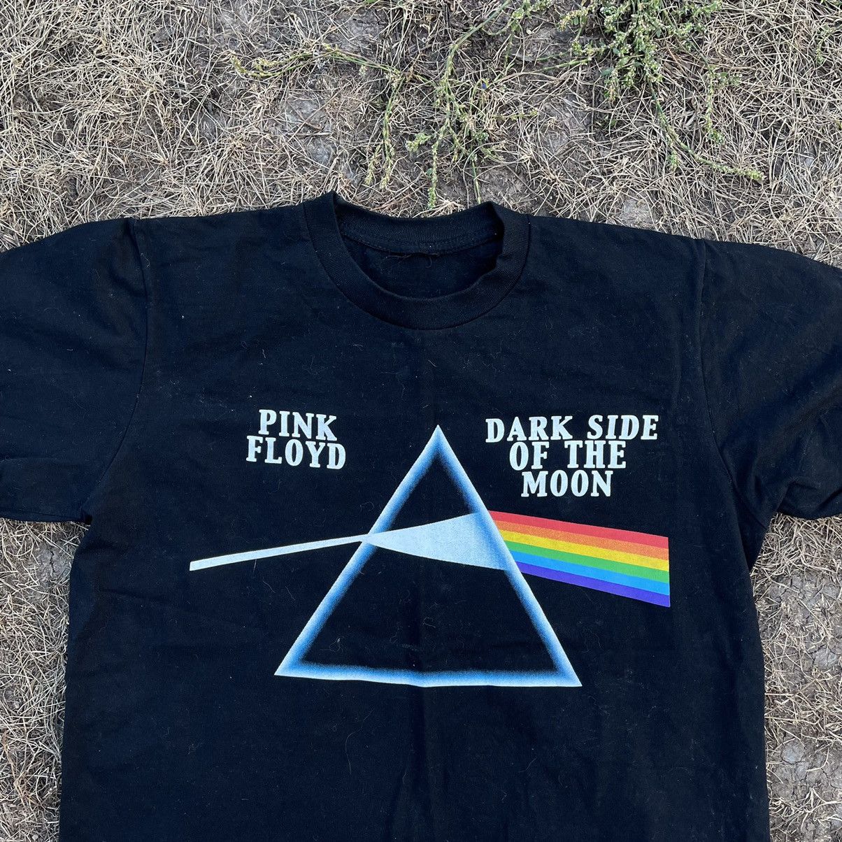 Vintage Vintage 90s Pink Floyd Dark Side Graphic Tee Grunge Baggy L Size US L / EU 52-54 / 3 - 4 Thumbnail