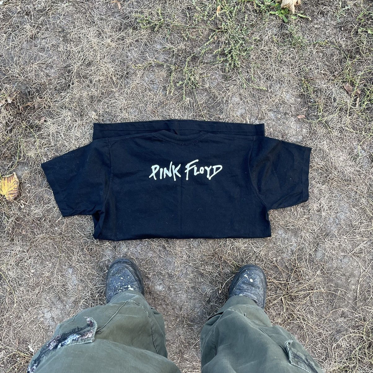 Vintage Vintage 90s Pink Floyd Dark Side Graphic Tee Grunge Baggy L Size US L / EU 52-54 / 3 - 5 Thumbnail