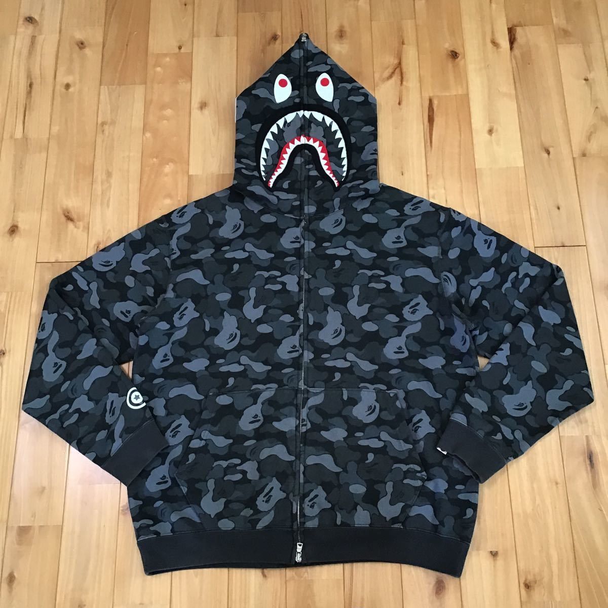 Bape 2008 Aoyama city camo Shark full zip Hoodie BAPE Size US L / EU 52-54 / 3 - 1 Thumbnail