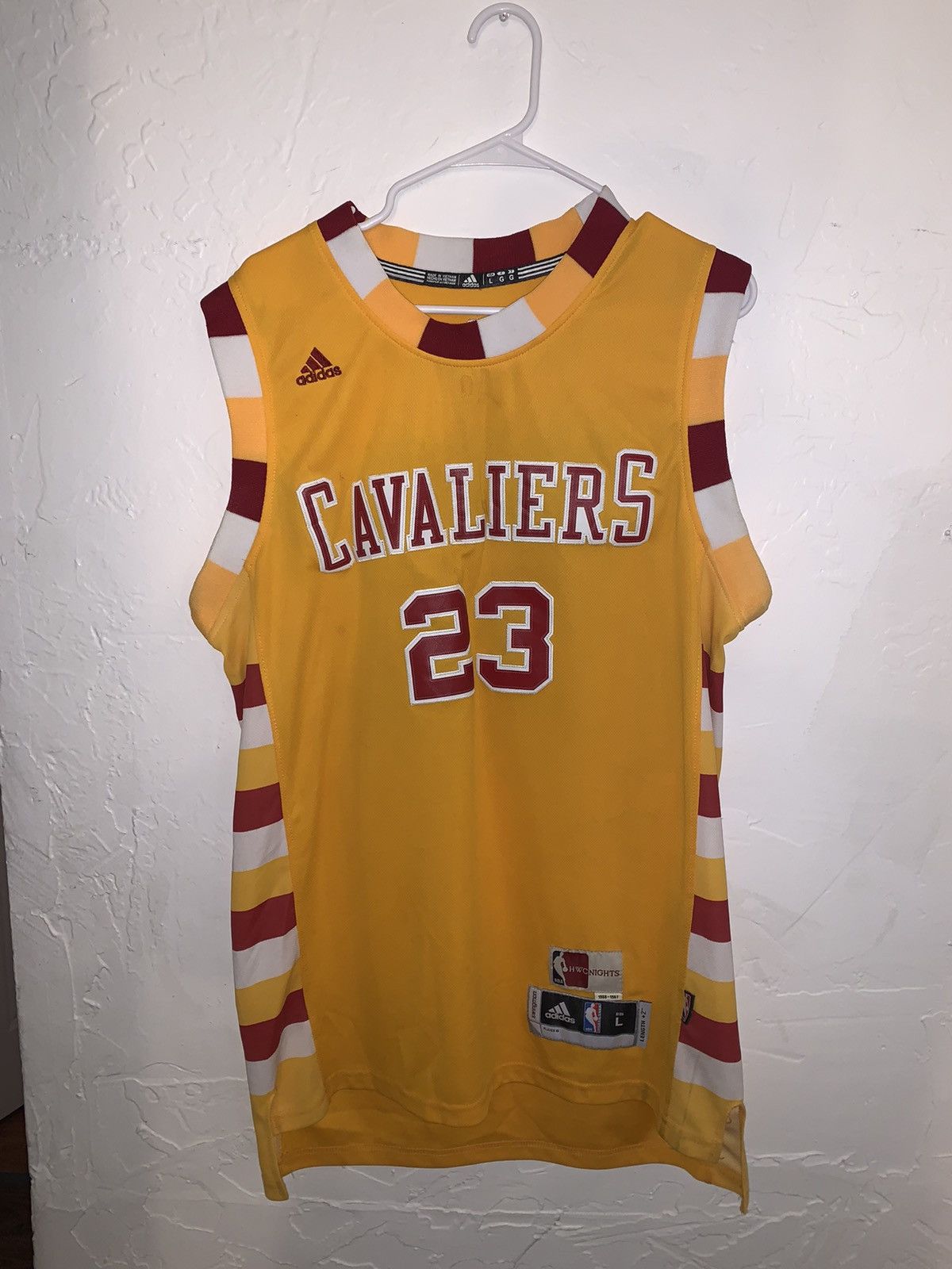 Lebrun James Cavs Jersey