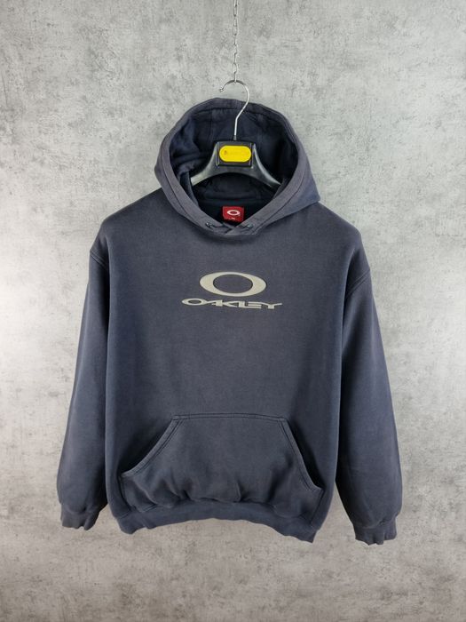 Vintage Oakley Big Logo Faded Ripped Hoodie | Grailed