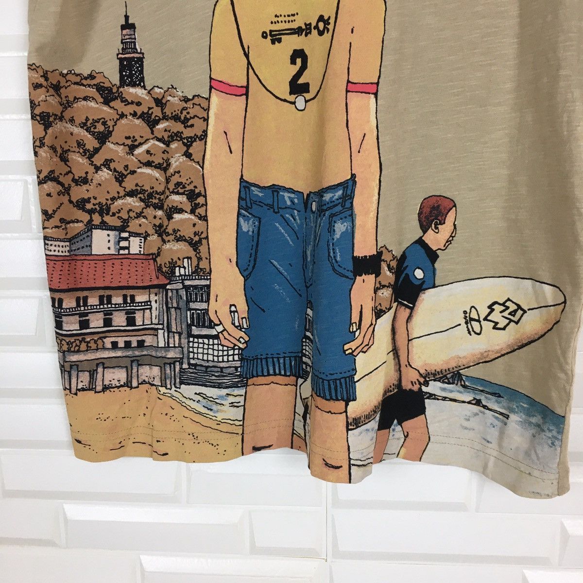 Uniqlo Uniqlo Beach Boy Graphic Tee Size US M / EU 48-50 / 2 - 3 Thumbnail