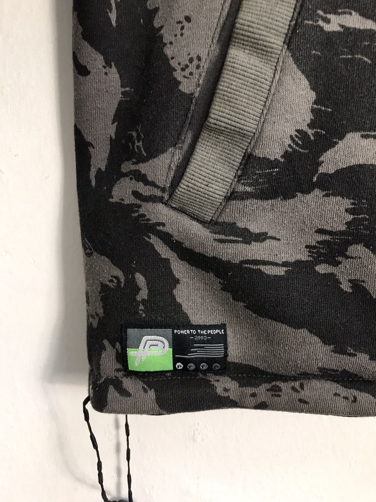 Japanese Brand Vintage Power to the people Camouflage Zipper Jacket Size US L / EU 52-54 / 3 - 4 Thumbnail