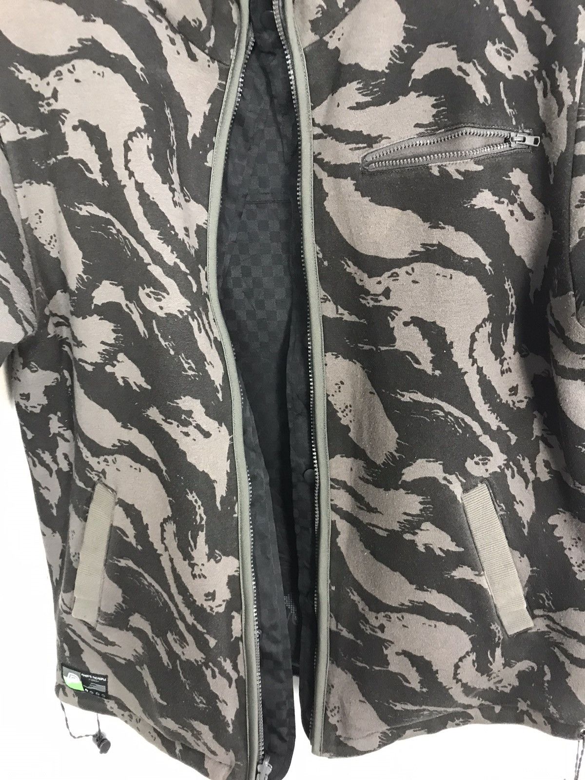 Japanese Brand Vintage Power to the people Camouflage Zipper Jacket Size US L / EU 52-54 / 3 - 9 Thumbnail