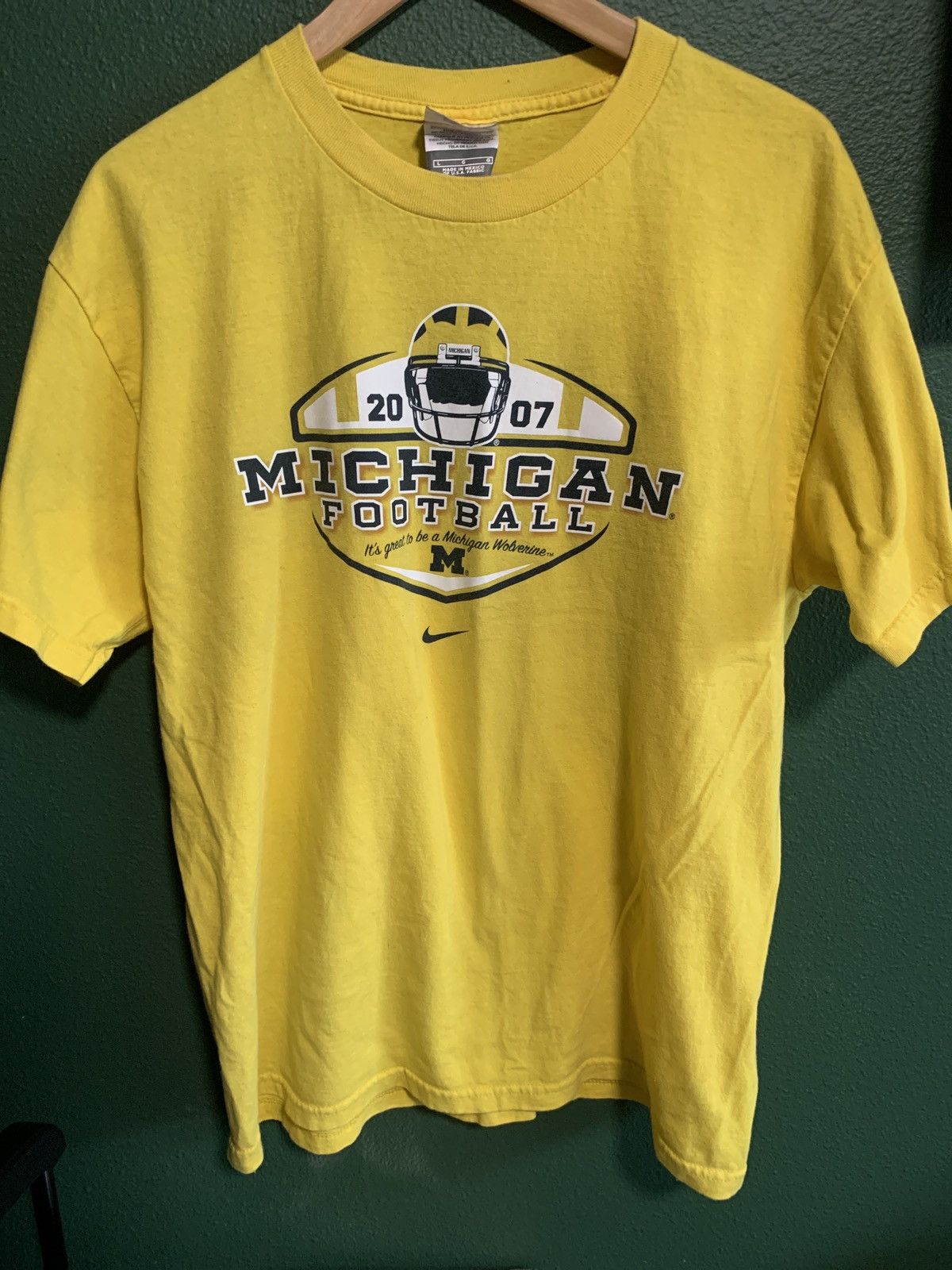 NFL × Nike × Vintage 2007 Nike Michigan College Football tee Size US L / EU 52-54 / 3 - 1 Thumbnail