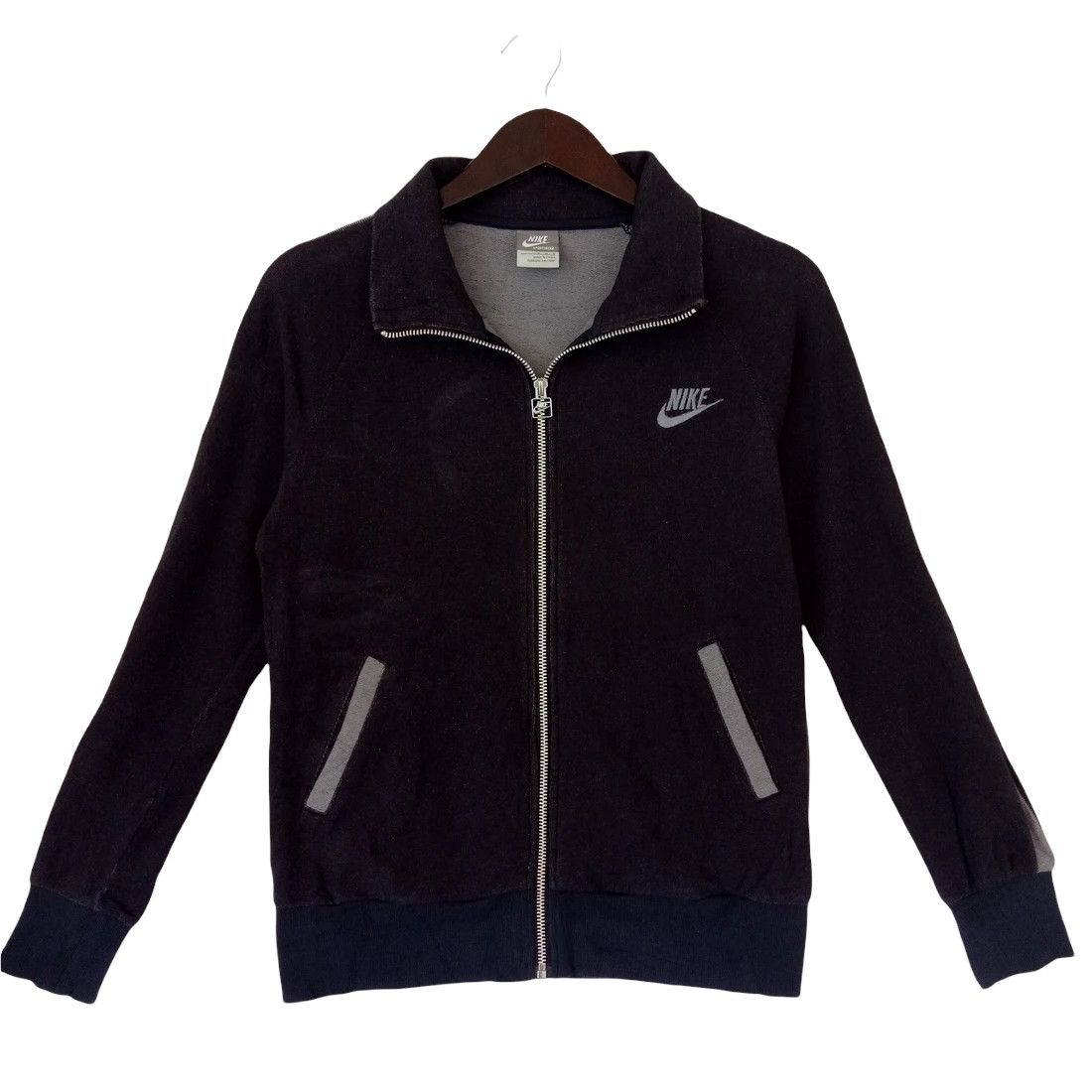 Nike × Vintage NIKE sweater sports streetwear zipper jacket Size US M / EU 48-50 / 2 - 1 Thumbnail