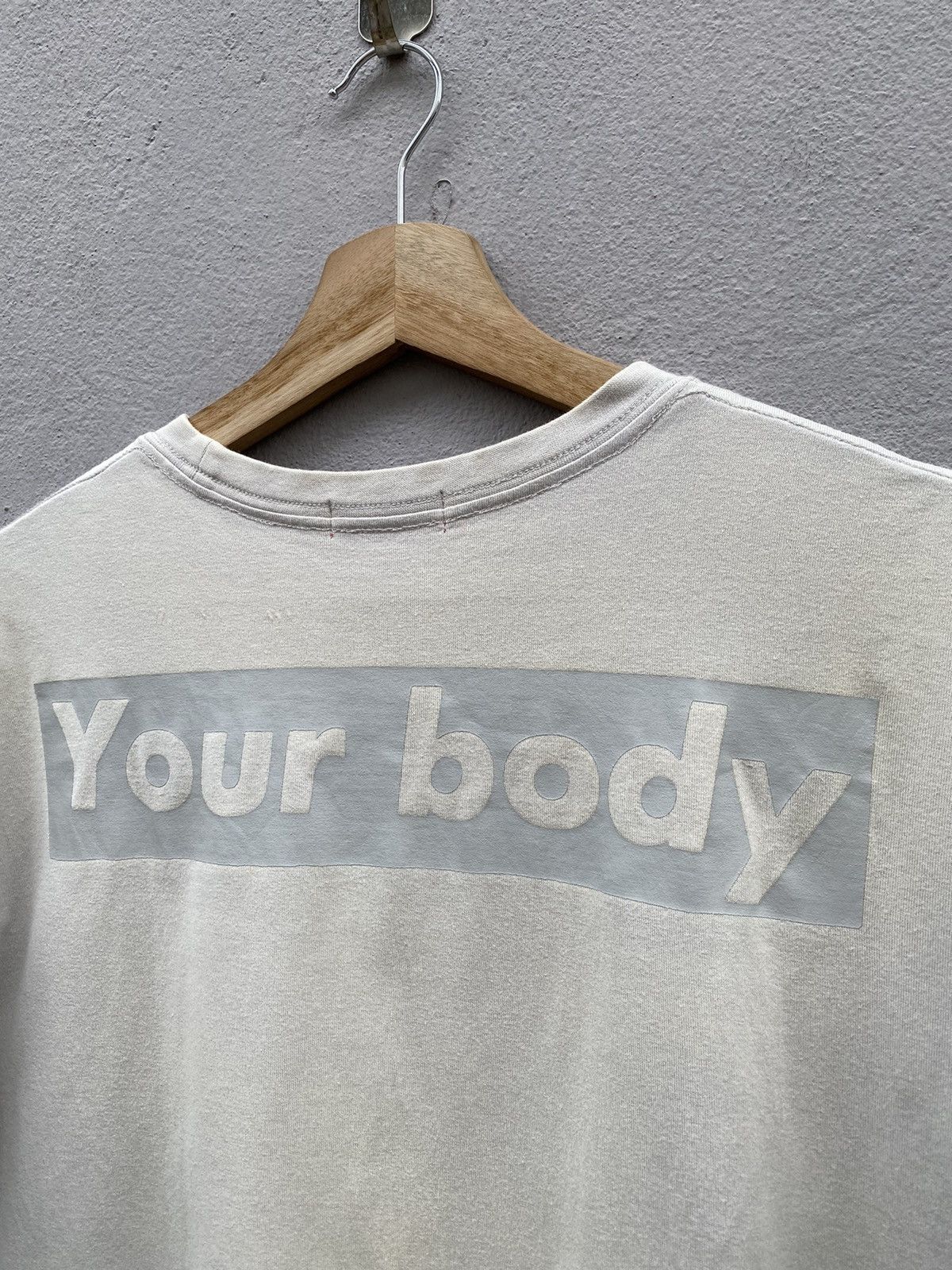 Barbara Kruger ⚡️RARE⚡️Vintage BARBARA KRUGER “Your Body is a Battleground” Size US L / EU 52-54 / 3 - 6 Thumbnail