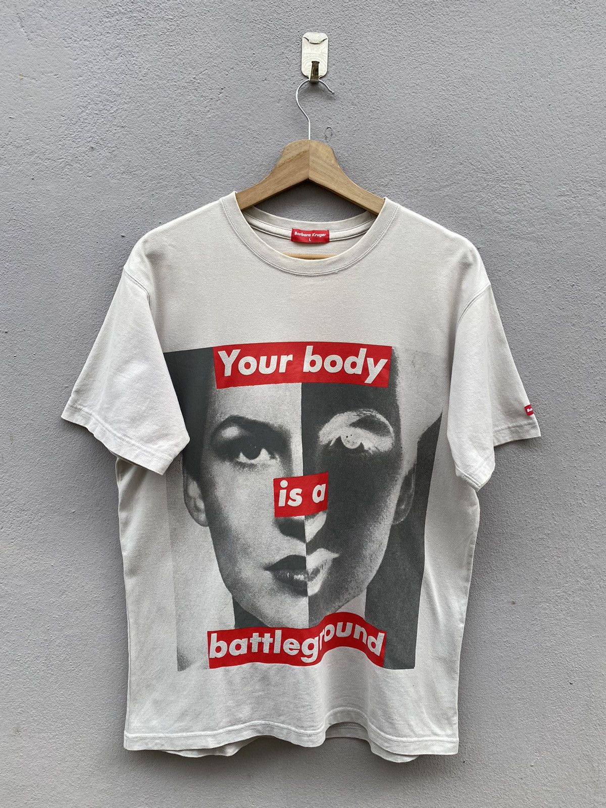 Barbara Kruger ⚡️RARE⚡️Vintage BARBARA KRUGER “Your Body is a Battleground” Size US L / EU 52-54 / 3 - 1 Thumbnail