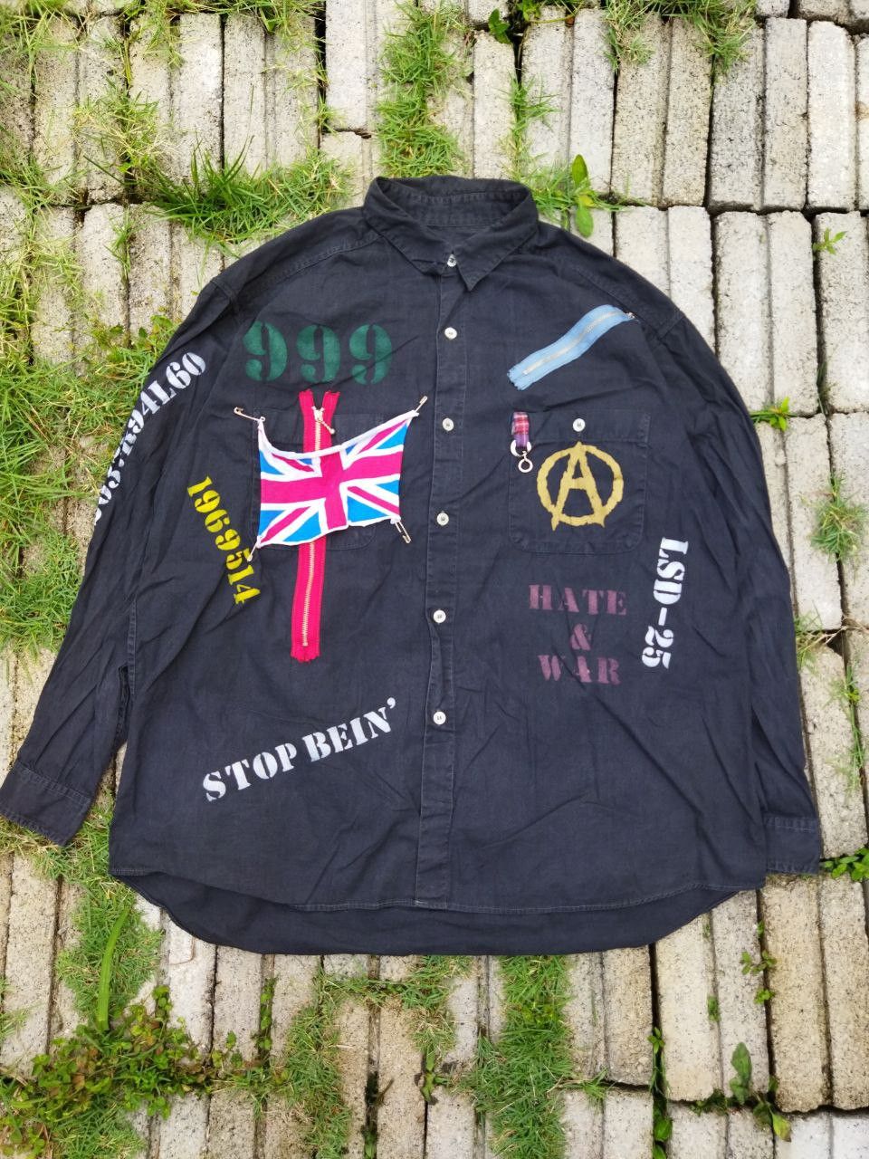 image of Seditionaries VTG Punks Not Dead Hate&war Missingtag Oversized Shirt in Faded Black (Size Large)