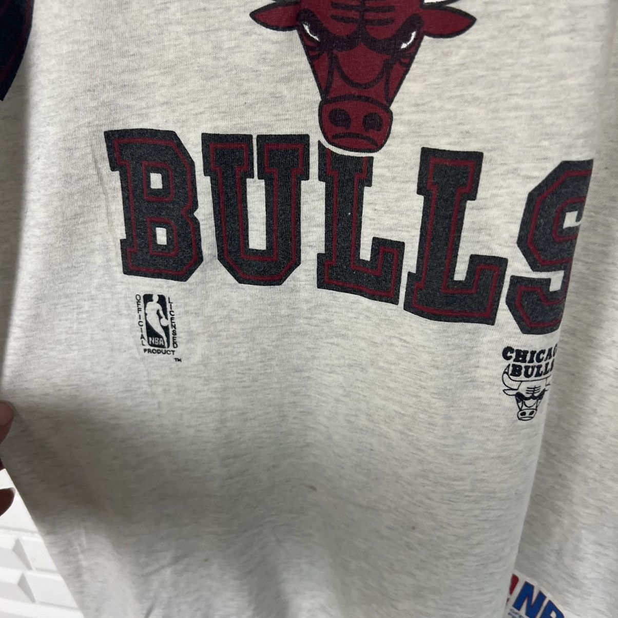 NBA × Vintage VINTAGE Y2K CHICAGO BULLS NBA BIG LOGO TEE Size US L / EU 52-54 / 3 - 7 Thumbnail