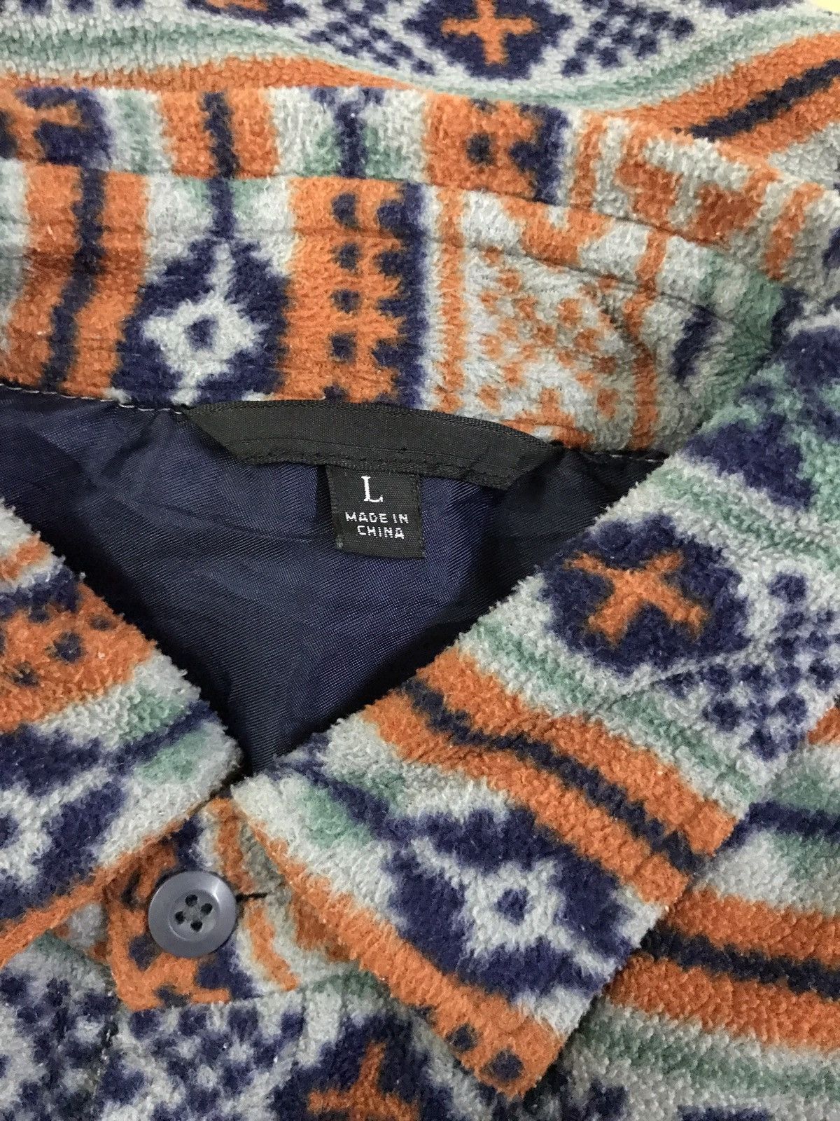 Uniqlo Uniqlo Native Tribal Design Multicolour Fleece Button Shirt Size US S / EU 44-46 / 1 - 4 Thumbnail