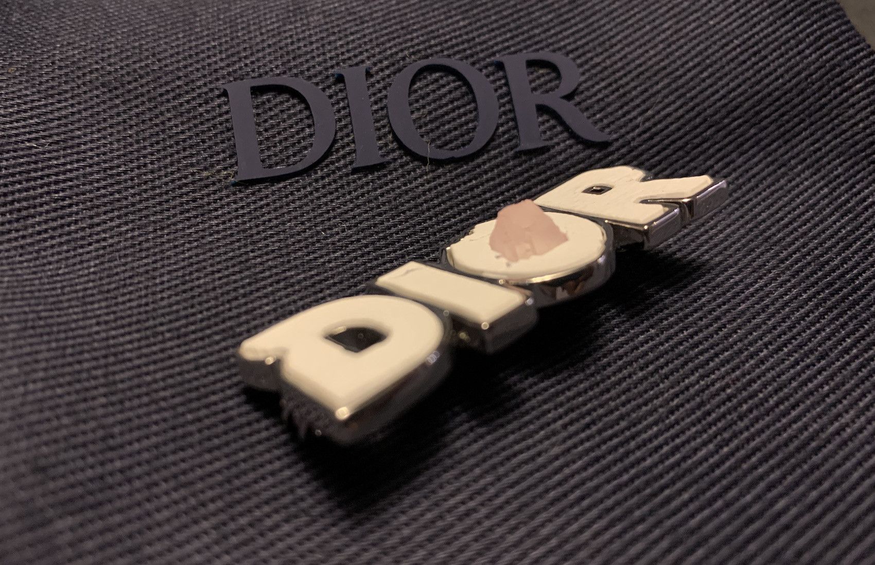 Dior SS'20 Logo Pin Brooch Size ONE SIZE - 3 Thumbnail