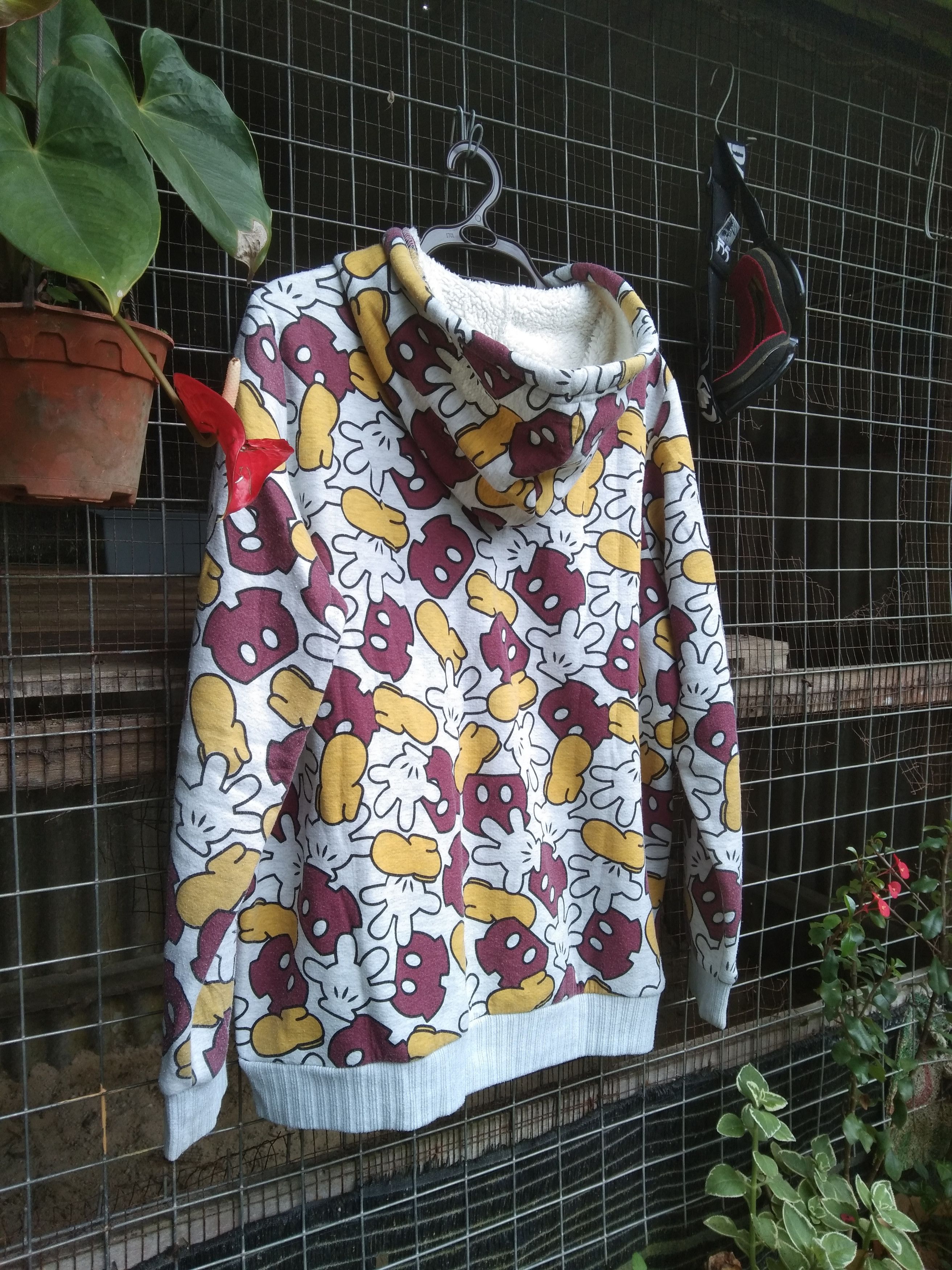 Disney × Mickey Mouse MICKEY MOUSE HOODIE LINES SHERPA JACKET Size US L / EU 52-54 / 3 - 9 Thumbnail