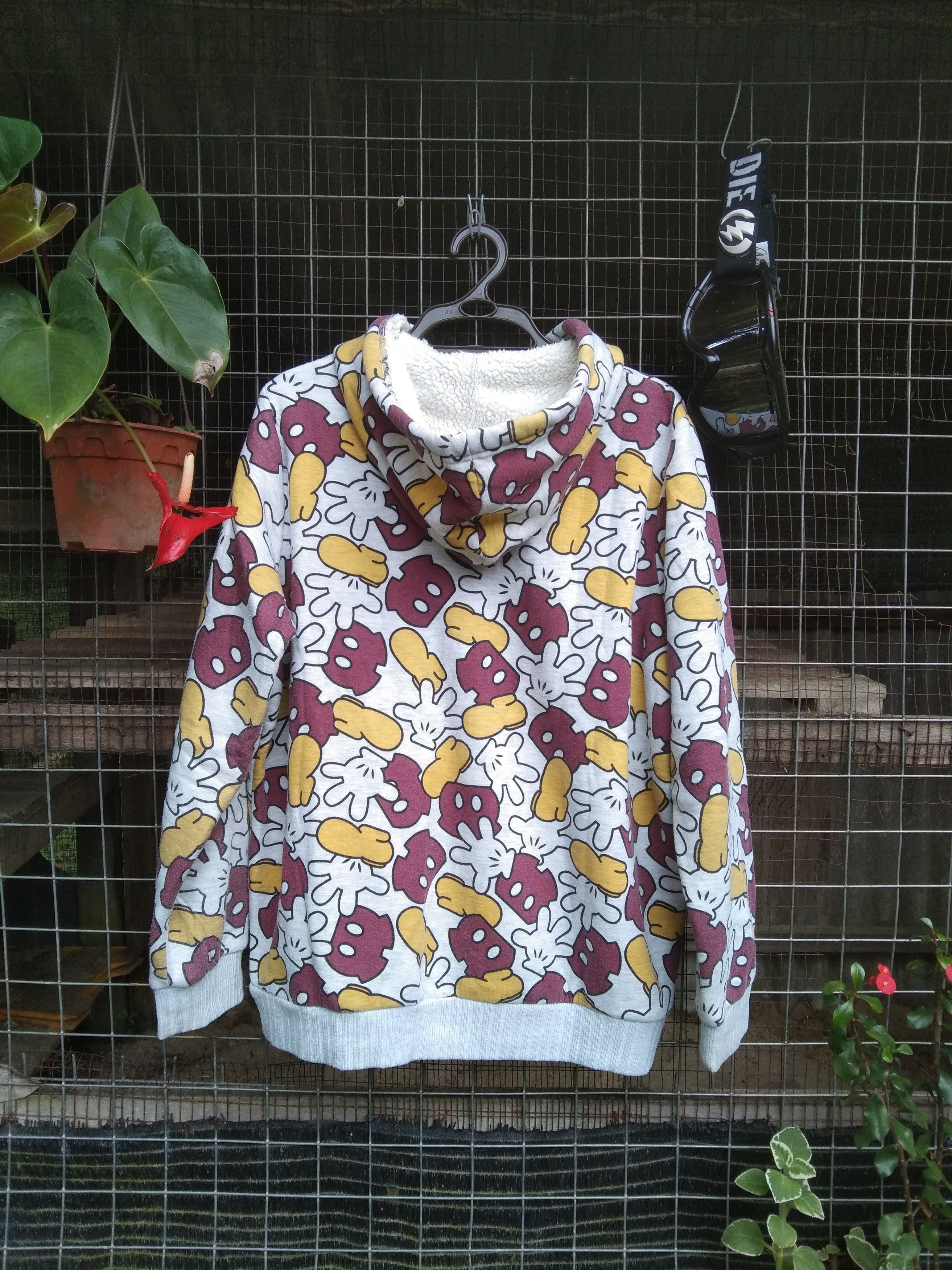 Disney × Mickey Mouse MICKEY MOUSE HOODIE LINES SHERPA JACKET Size US L / EU 52-54 / 3 - 8 Thumbnail