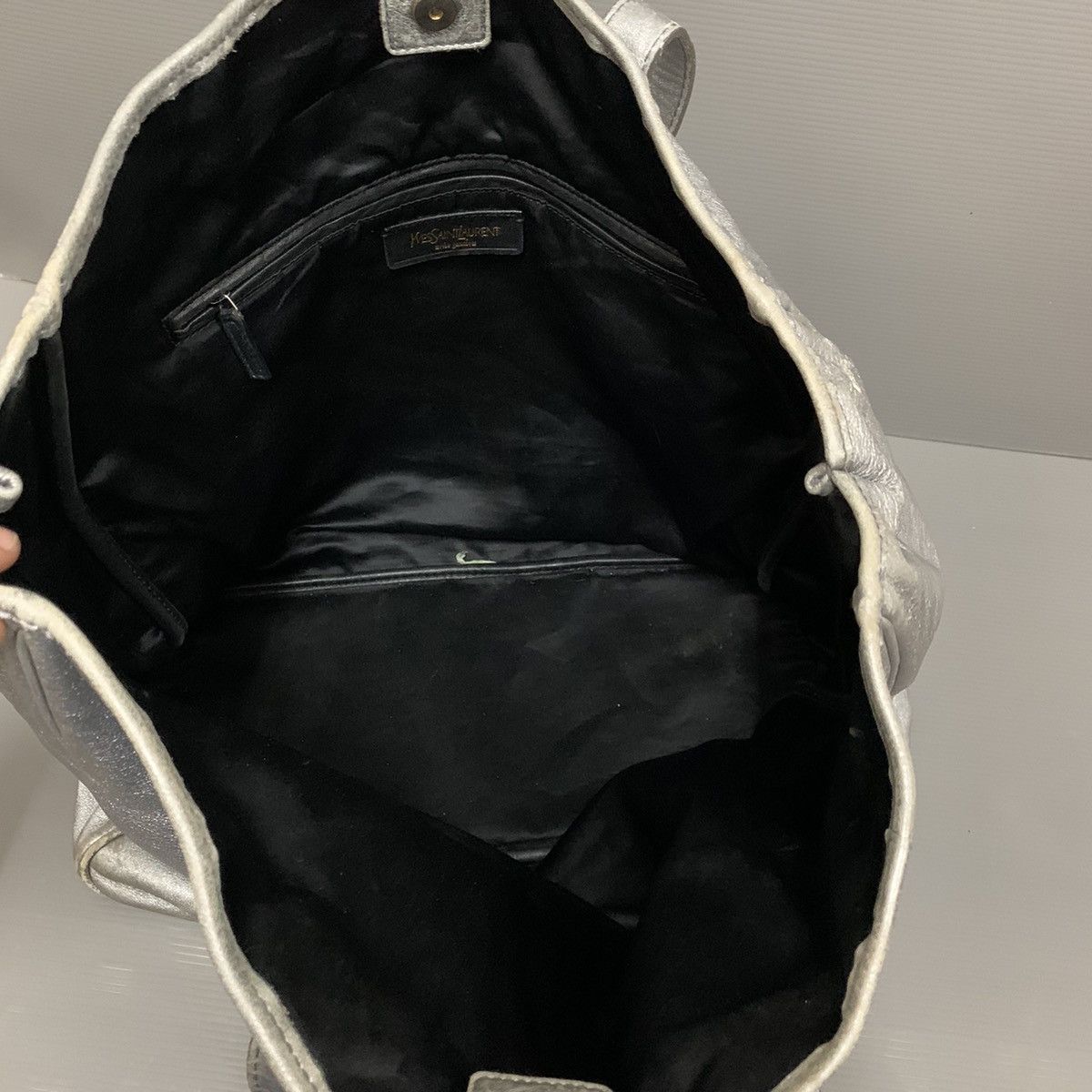 Saint Laurent Paris Yves Saint Laurent Leather Tote Bag Size ONE SIZE - 11 Thumbnail