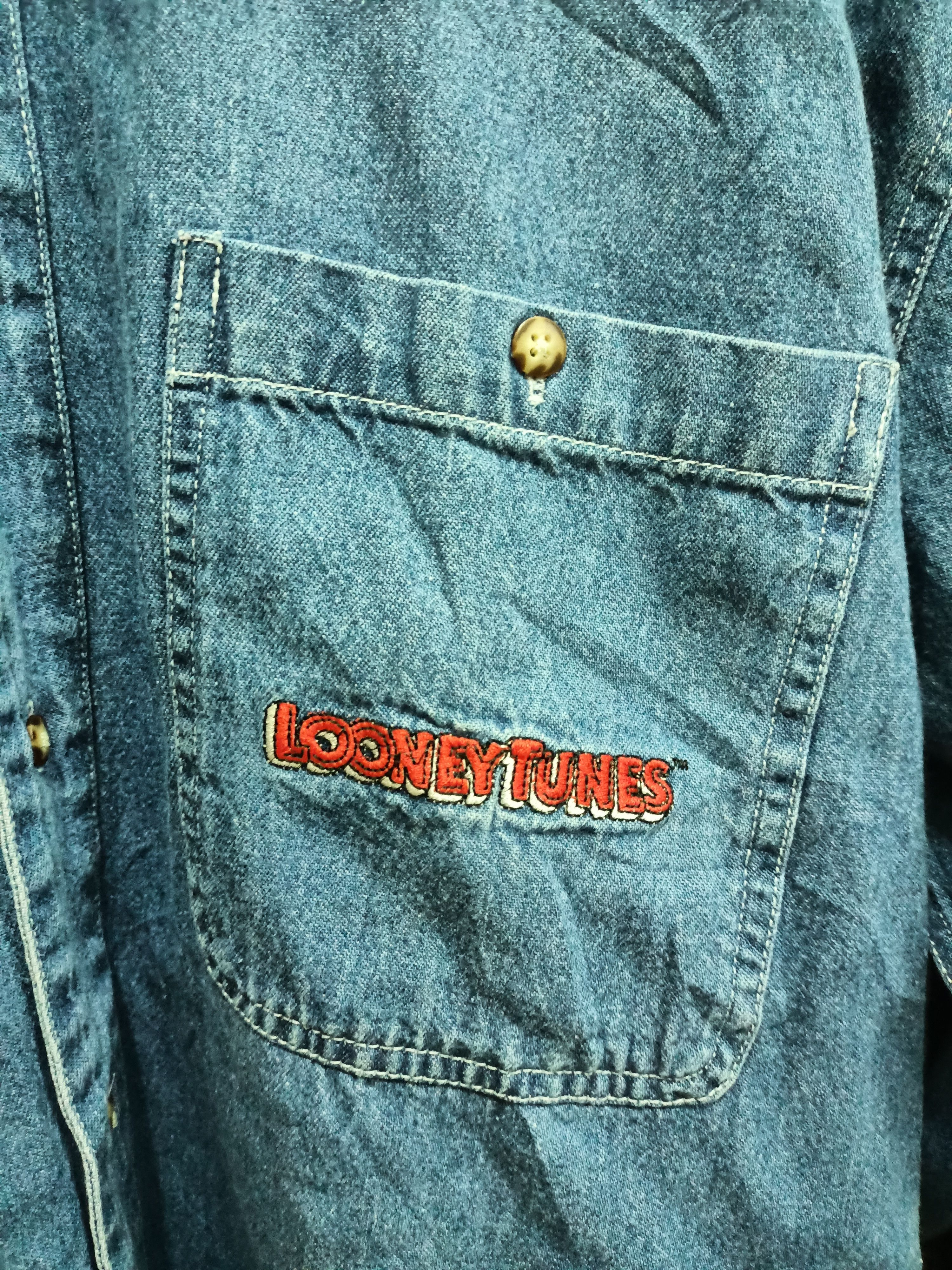 Vintage Vintage 1993 Looney Tunes denim shirt by Warner Bros Size US L / EU 52-54 / 3 - 3 Thumbnail