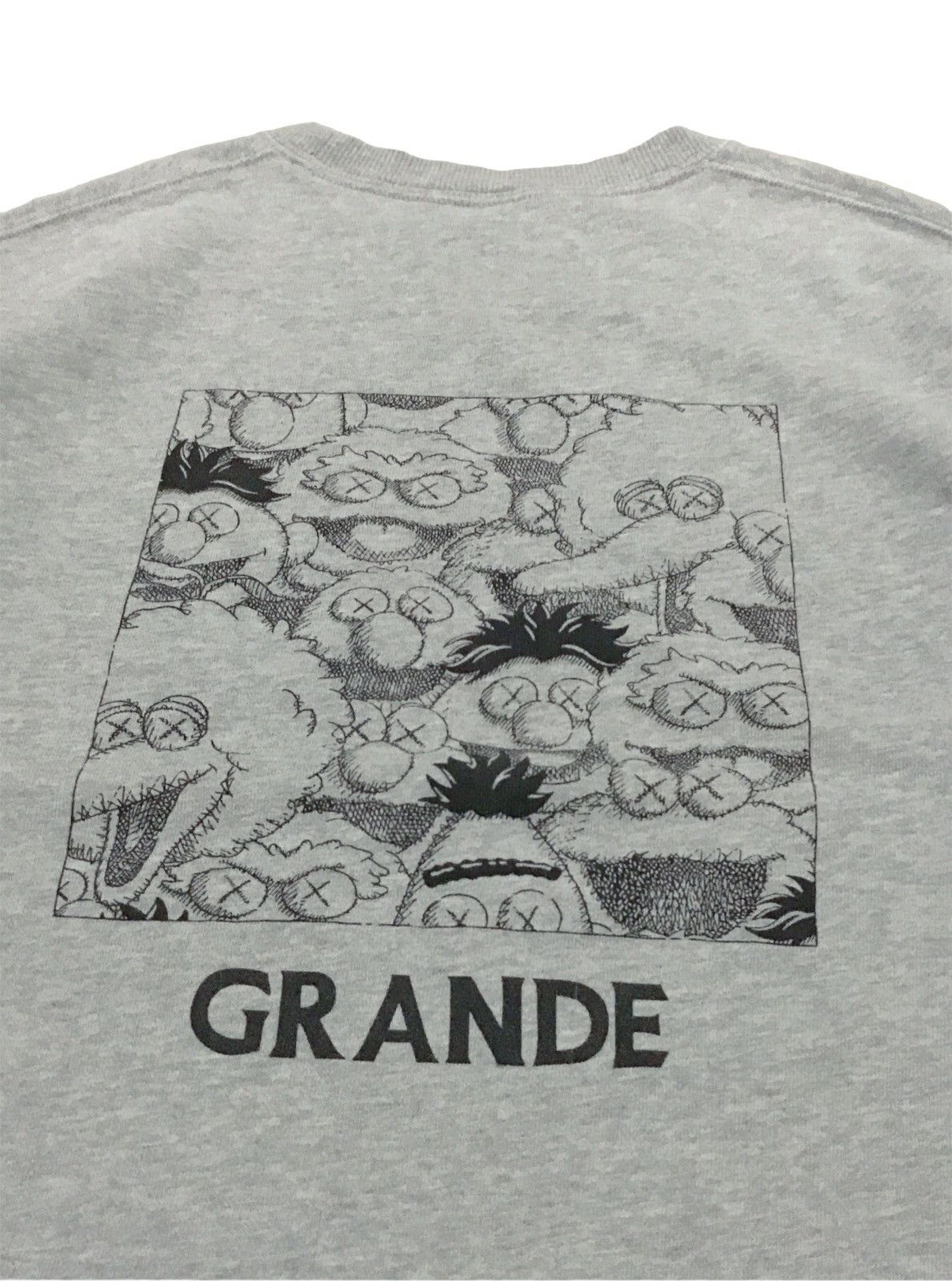 Kaws × Uniqlo Uniqlo x Kaws x Sesame Street Grande Printed Sweatshirt Size US S / EU 44-46 / 1 - 3 Thumbnail