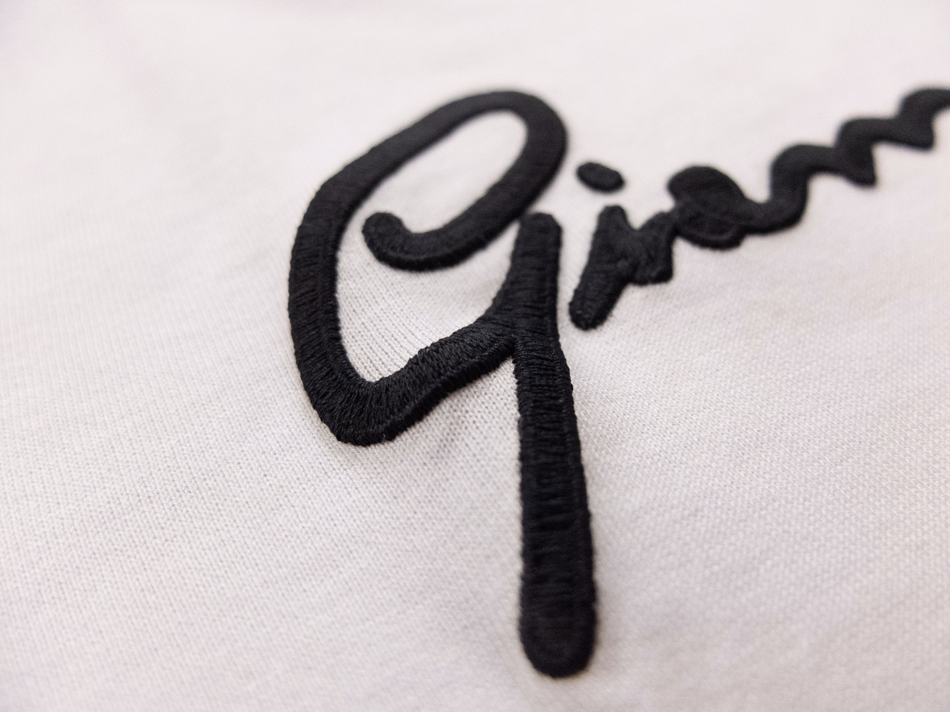 Versace VERSACE white Gianni Versace signature logo t-shirt 6 42 Size M / US 6-8 / IT 42-44 - 5 Thumbnail