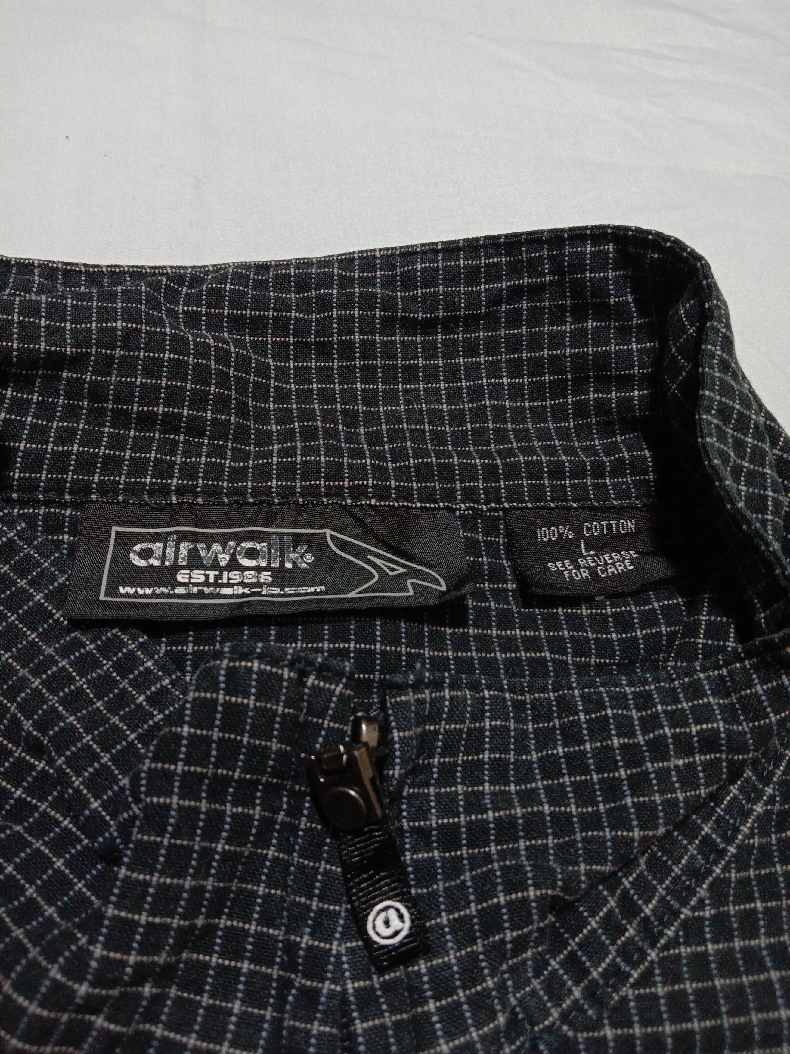 Airwalk Airwalk Light Jacket x Windbreaker Full Zip Closure Large Size US L / EU 52-54 / 3 - 4 Thumbnail