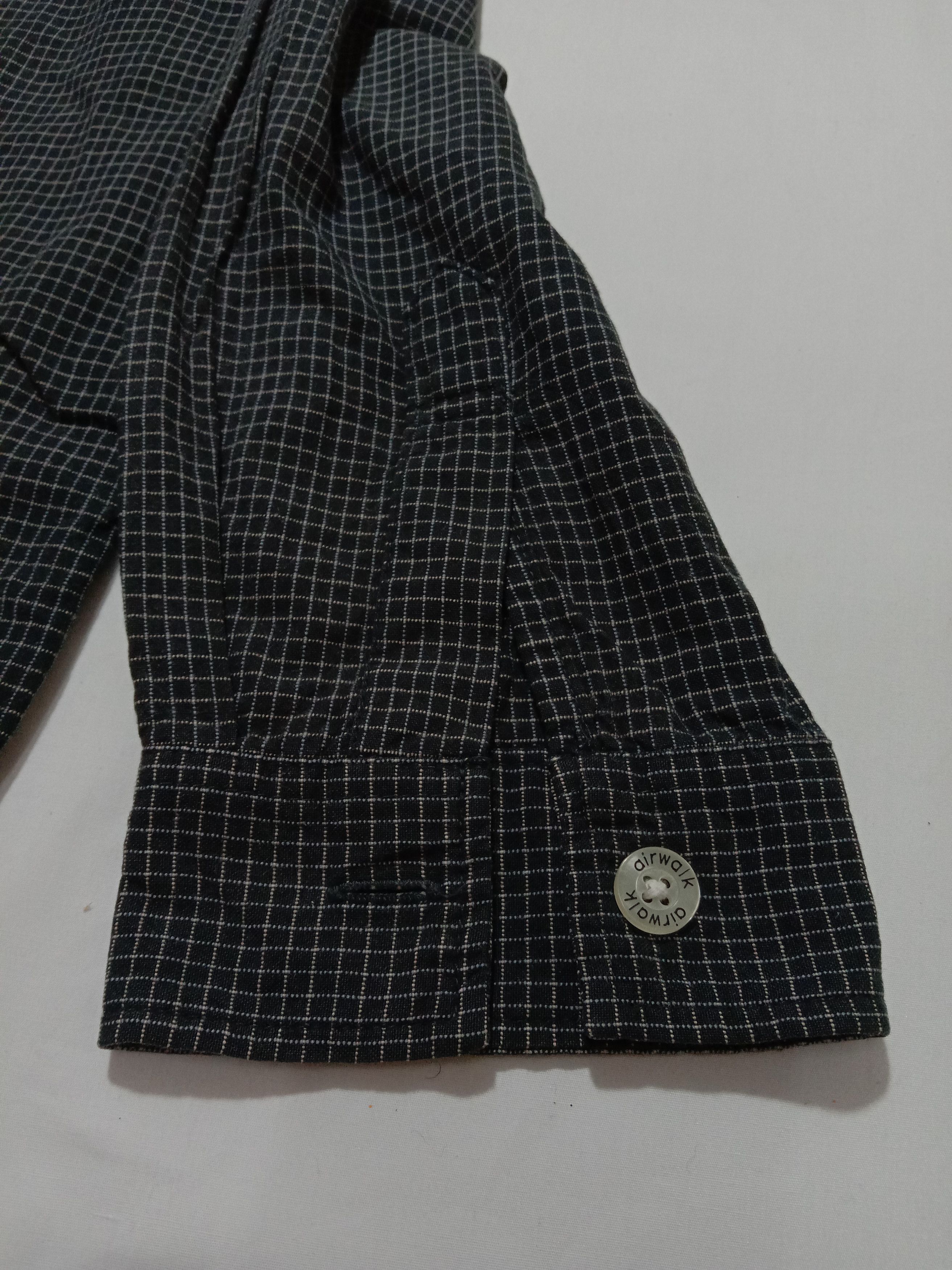 Airwalk Airwalk Light Jacket x Windbreaker Full Zip Closure Large Size US L / EU 52-54 / 3 - 3 Thumbnail