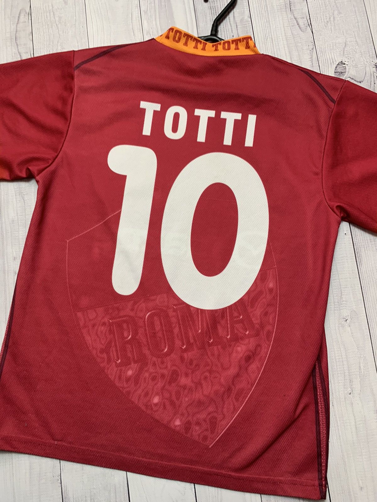 Vintage Vintage soccer jersey Roma Totti 10 size S Size US S / EU 44-46 / 1 - 5 Thumbnail