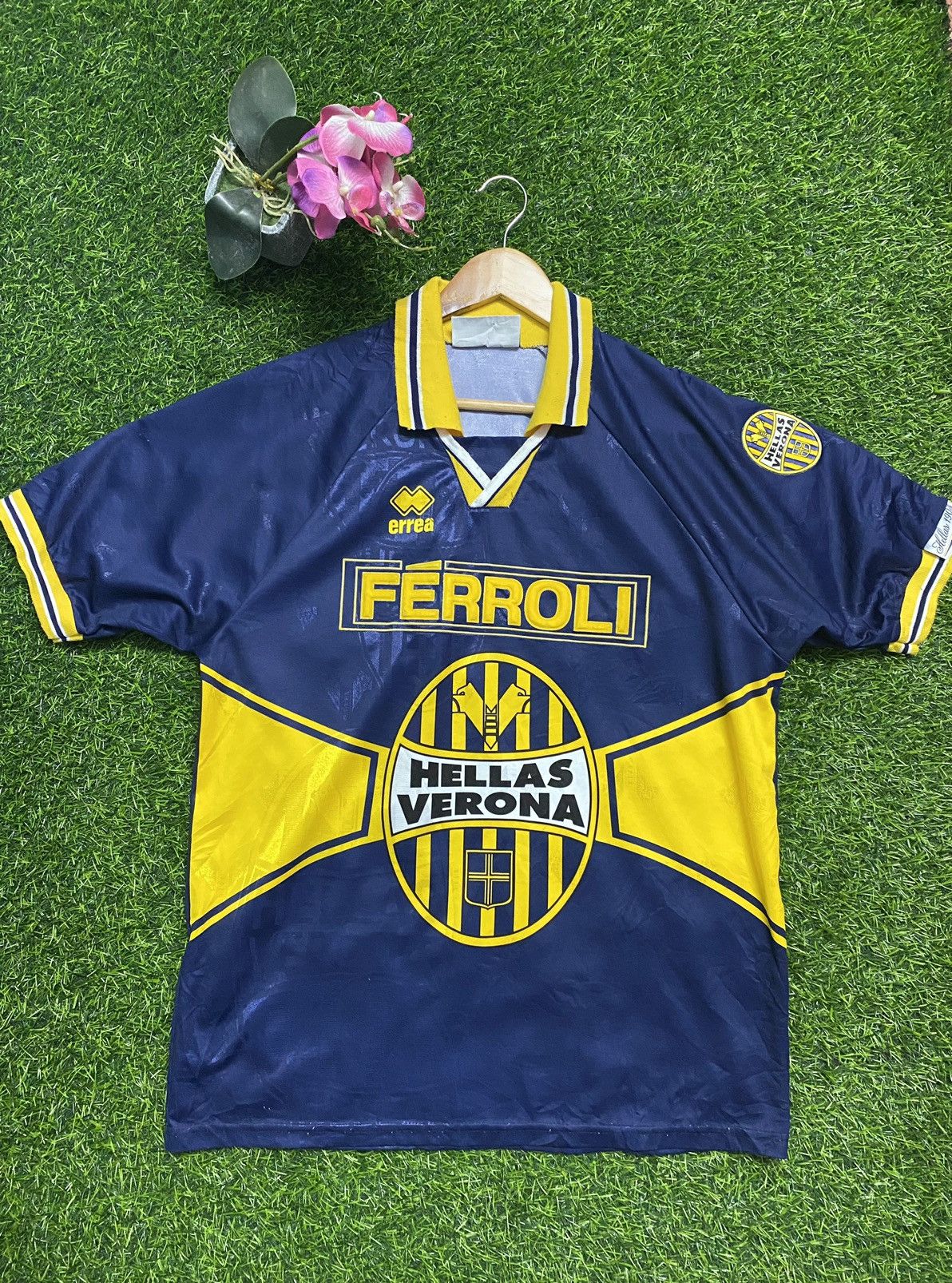 image of Soccer Jersey x Vintage Hellas Verona Fc in Blue, Men's (Size Large)