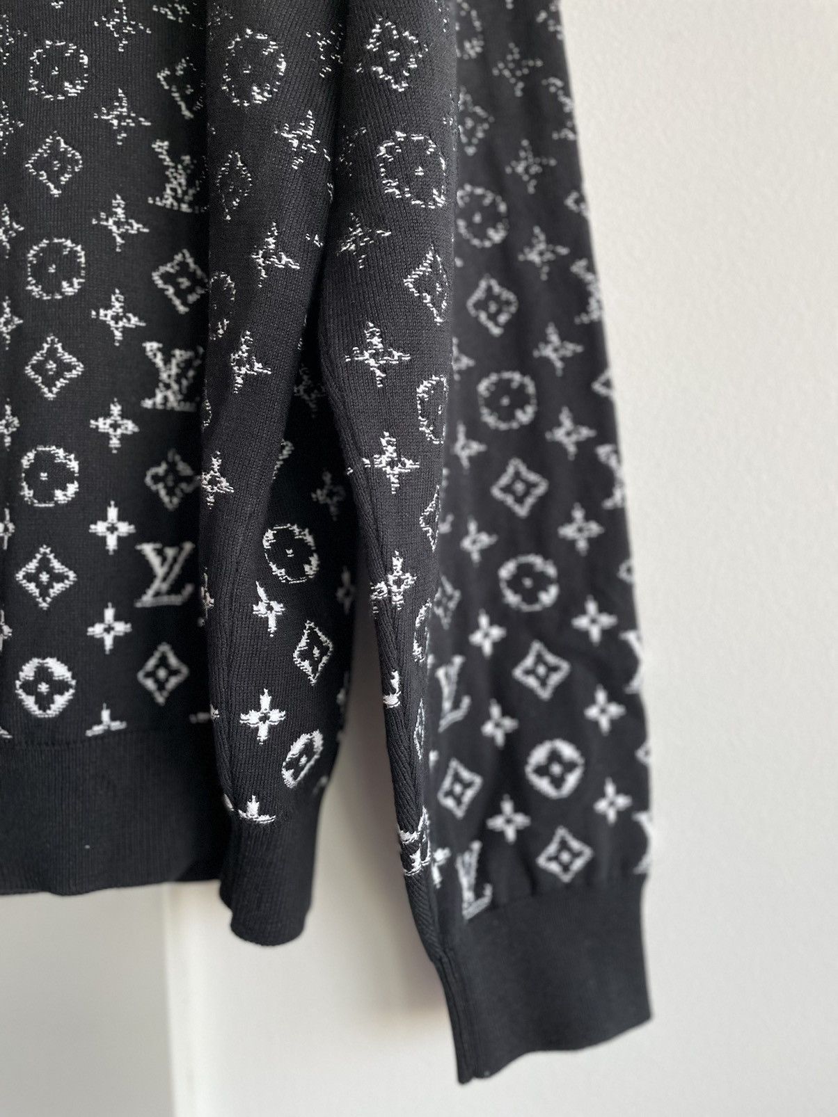 Louis Vuitton Super Runway Limited LV Monogram Hooded Sweater BRAND NEW Size US XL / EU 56 / 4 - 19 Thumbnail