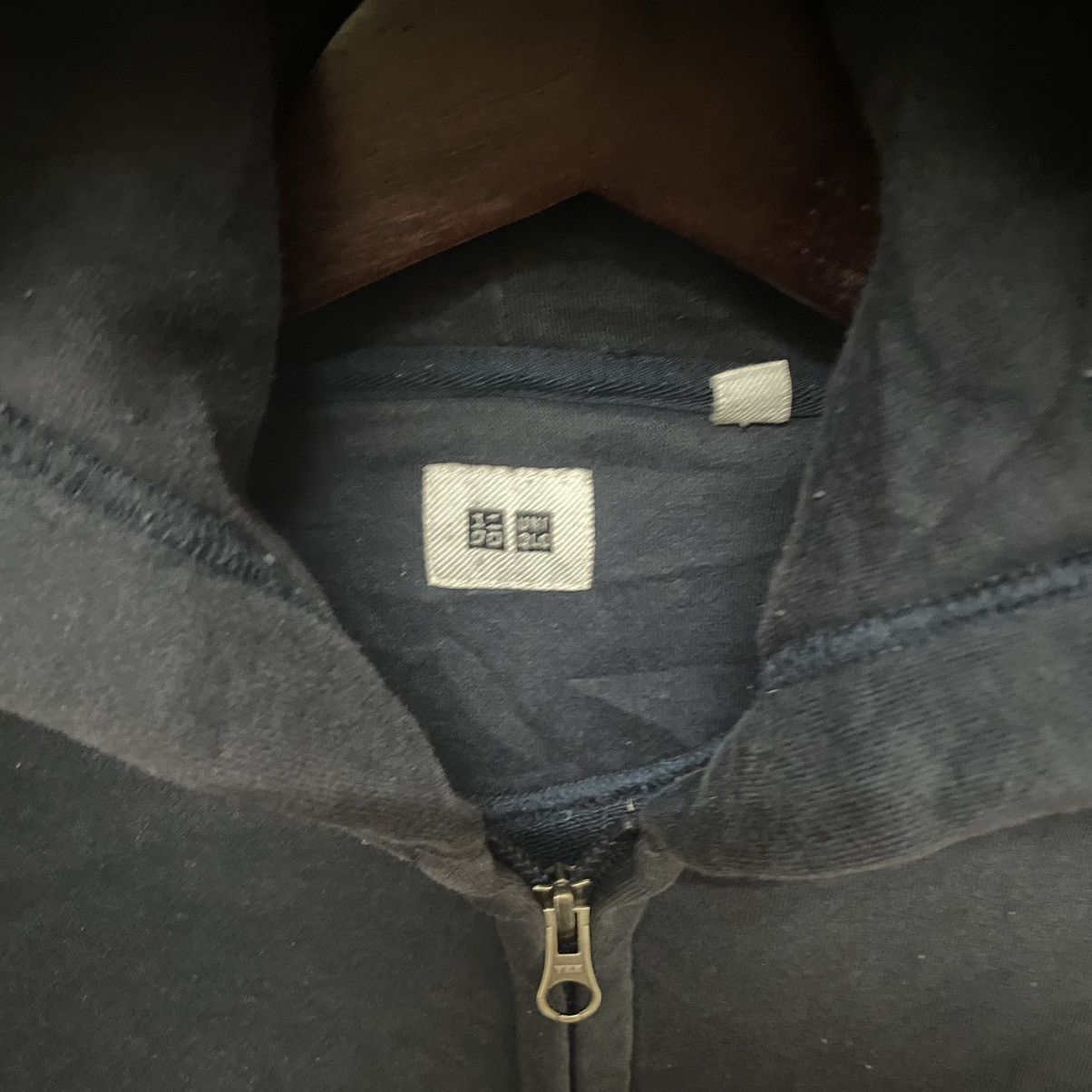 Japanese Brand × Vintage Vintage Japan Uniqlo Faded Black Zipper Hoodies Size US L / EU 52-54 / 3 - 3 Thumbnail