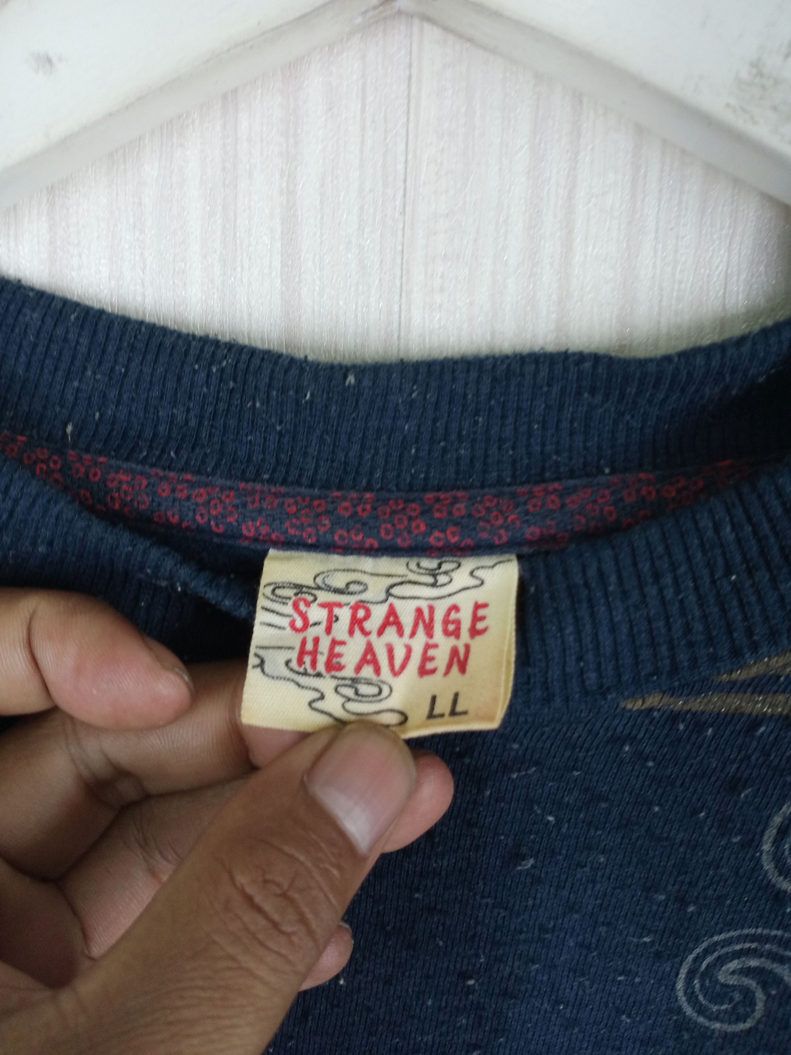 Japanese Brand Vintage Japanese Koi Fish Overprint Sweatshirt Size US L / EU 52-54 / 3 - 5 Thumbnail