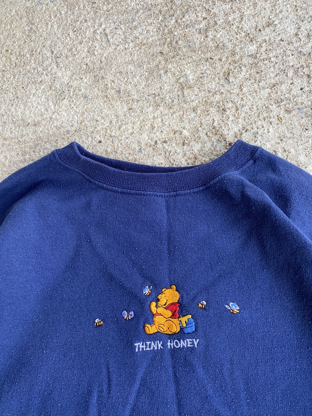 Disney × Vintage Vintage Y2K Winnie The Pooh Embroidered Sweatshirt Size US M / EU 48-50 / 2 - 3 Thumbnail