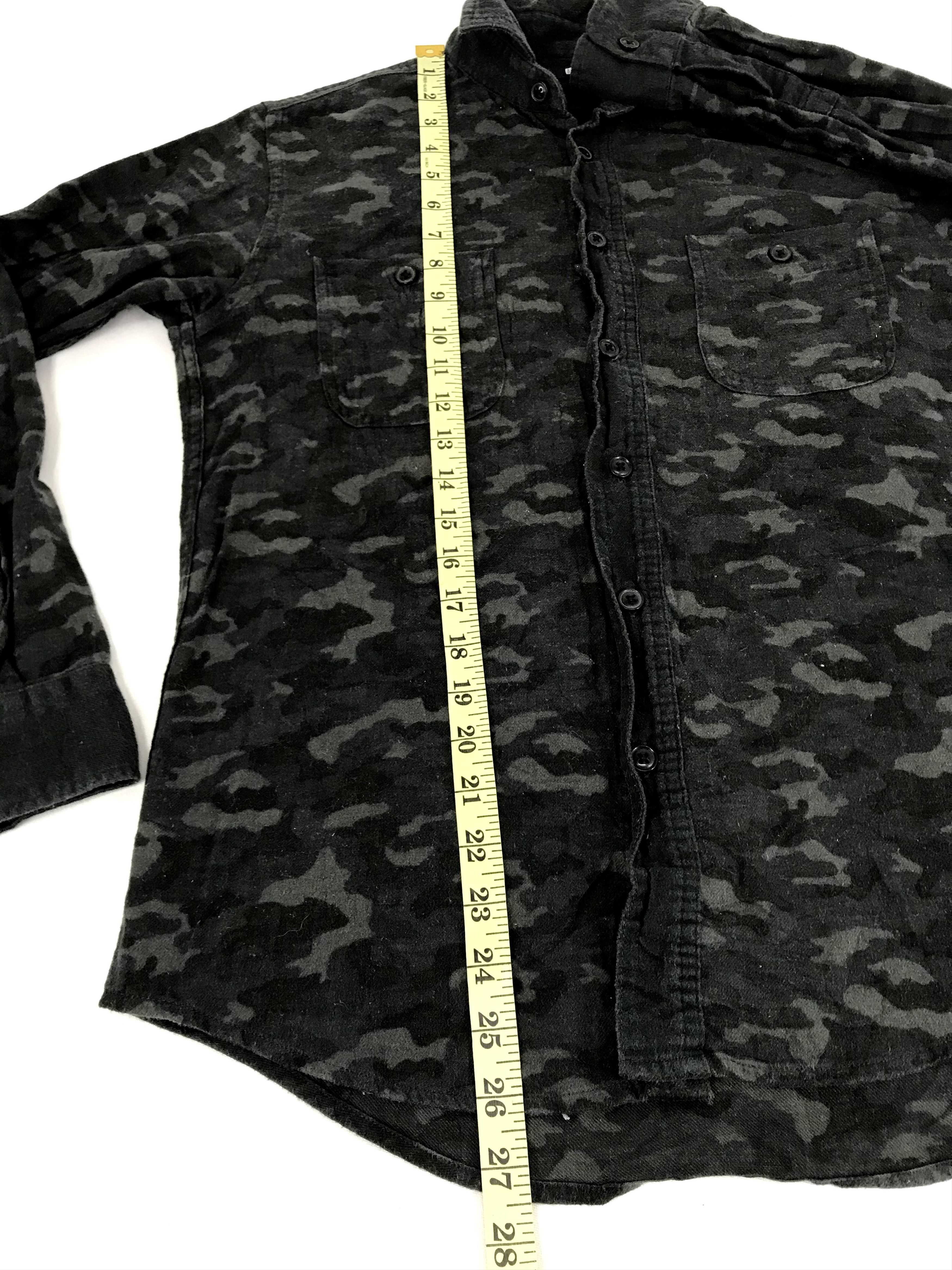 Japanese Brand Vintage Style Camouflage Uniqlo Japanese Brand Button Down Size US M / EU 48-50 / 2 - 10 Thumbnail
